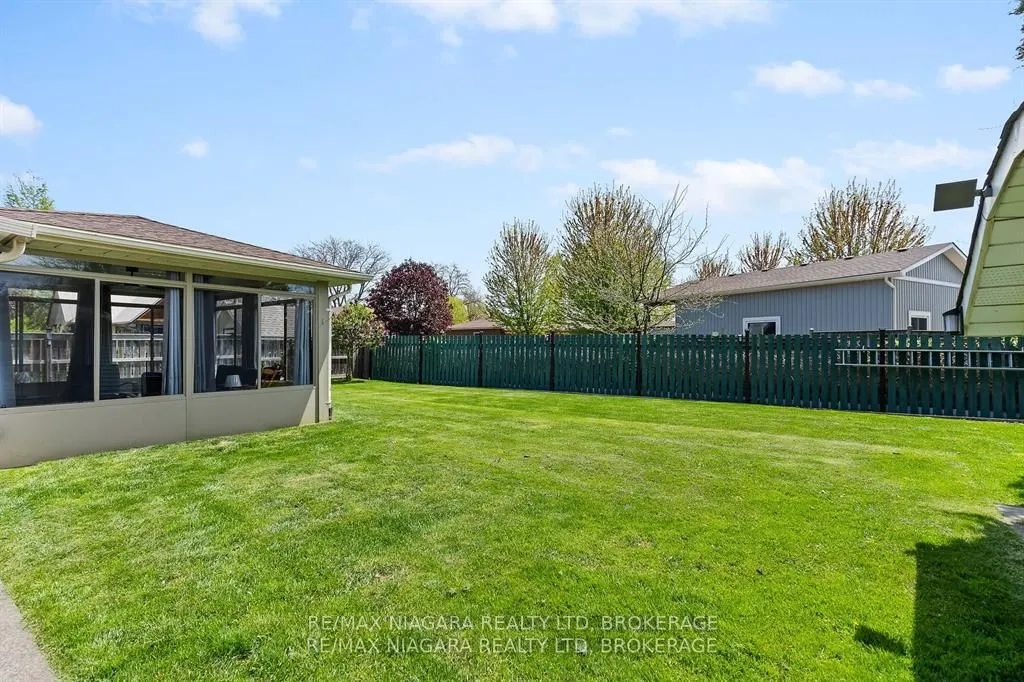 36 BENDINGROAD Crescent