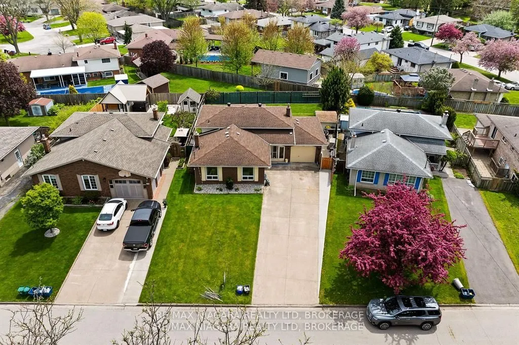 36 BENDINGROAD Crescent