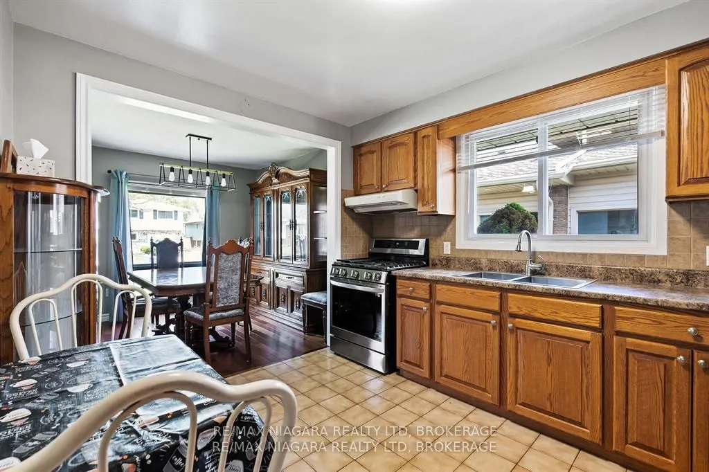 36 BENDINGROAD Crescent