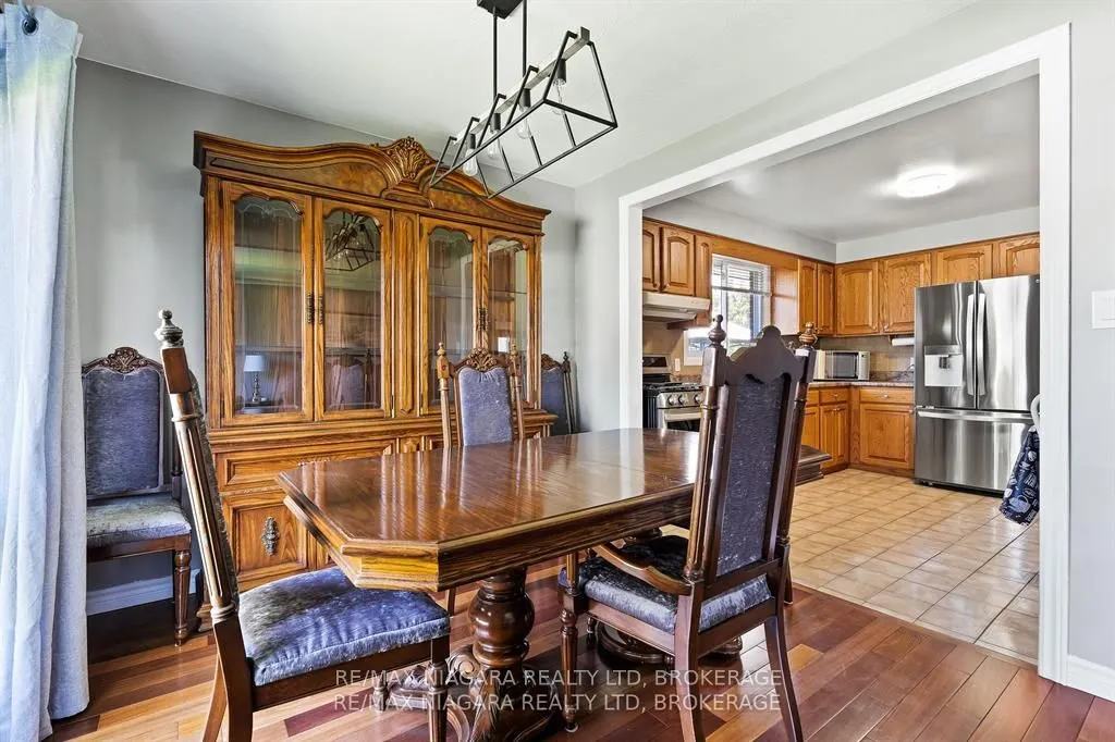36 BENDINGROAD Crescent