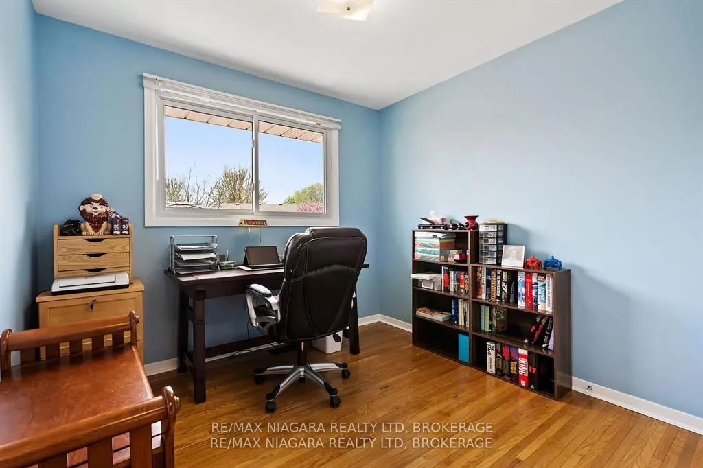 36 BENDINGROAD Crescent