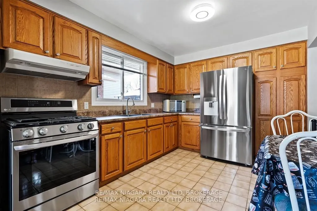 36 BENDINGROAD Crescent