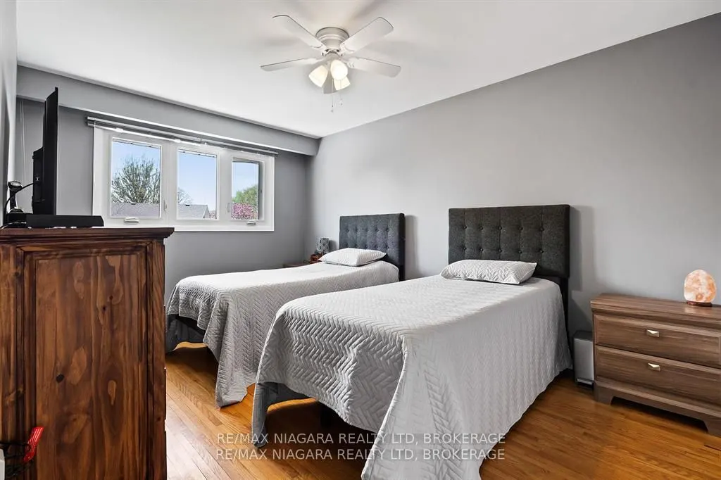 36 BENDINGROAD Crescent