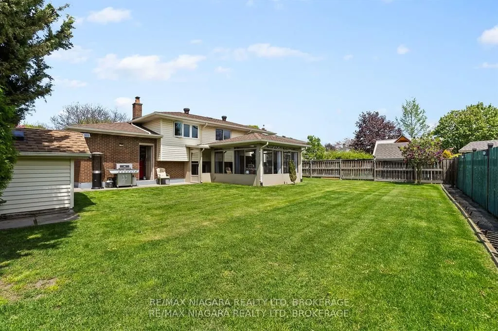 36 BENDINGROAD Crescent