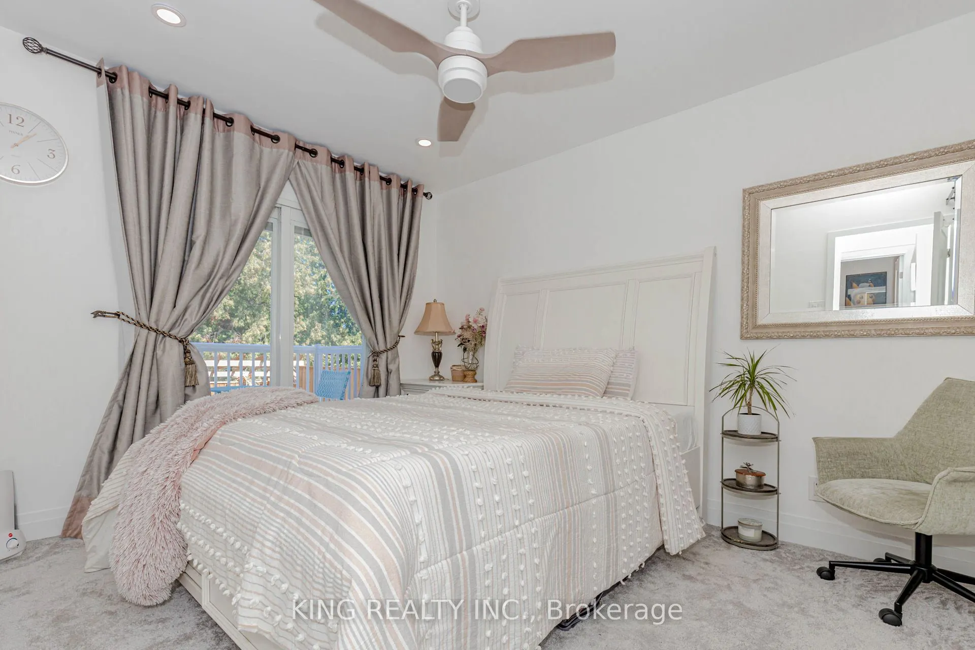 28 AINSLIE Avenue