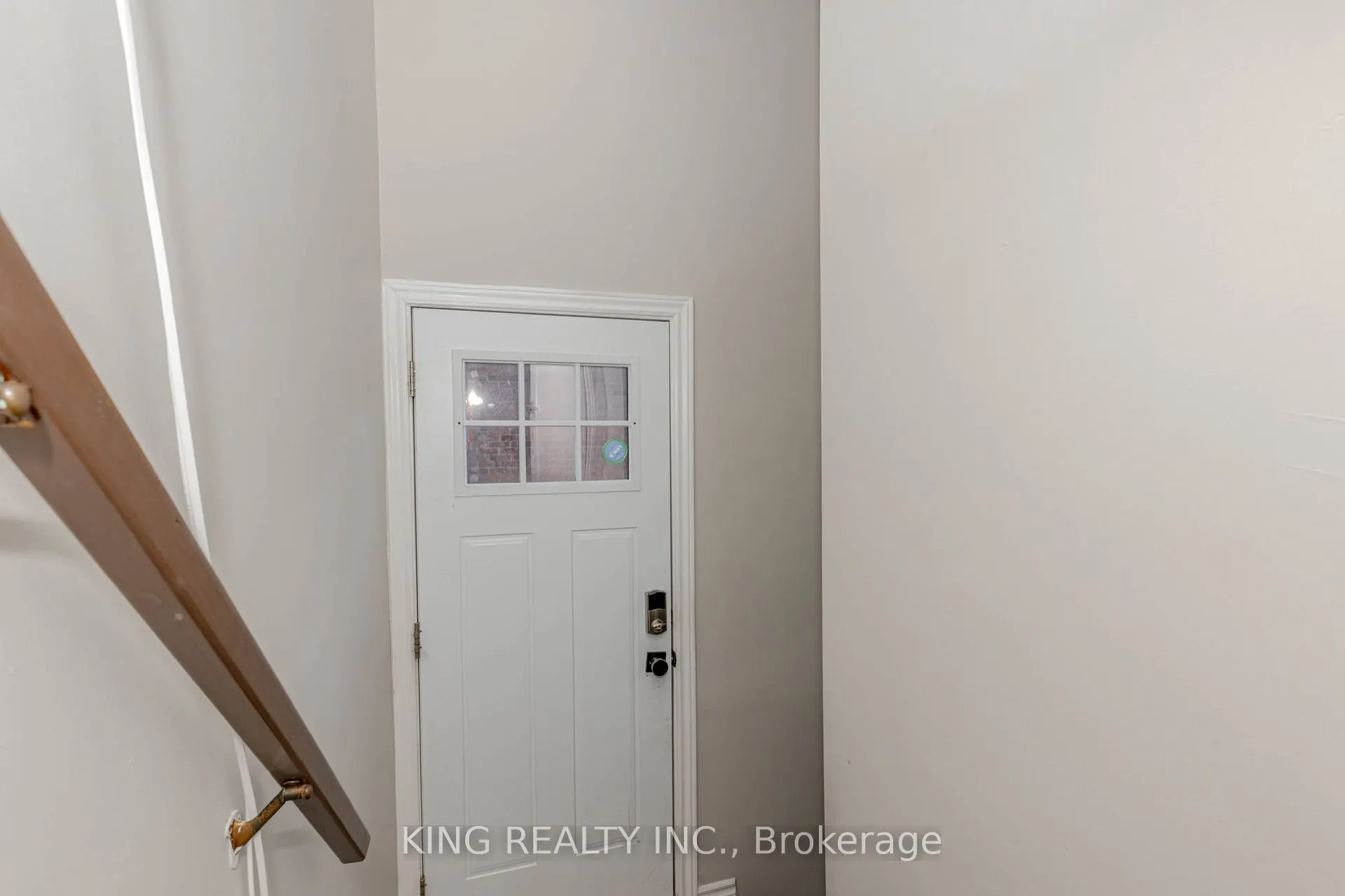 28 AINSLIE Avenue