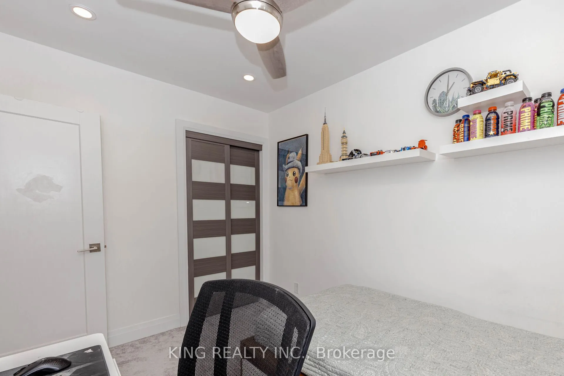 28 AINSLIE Avenue