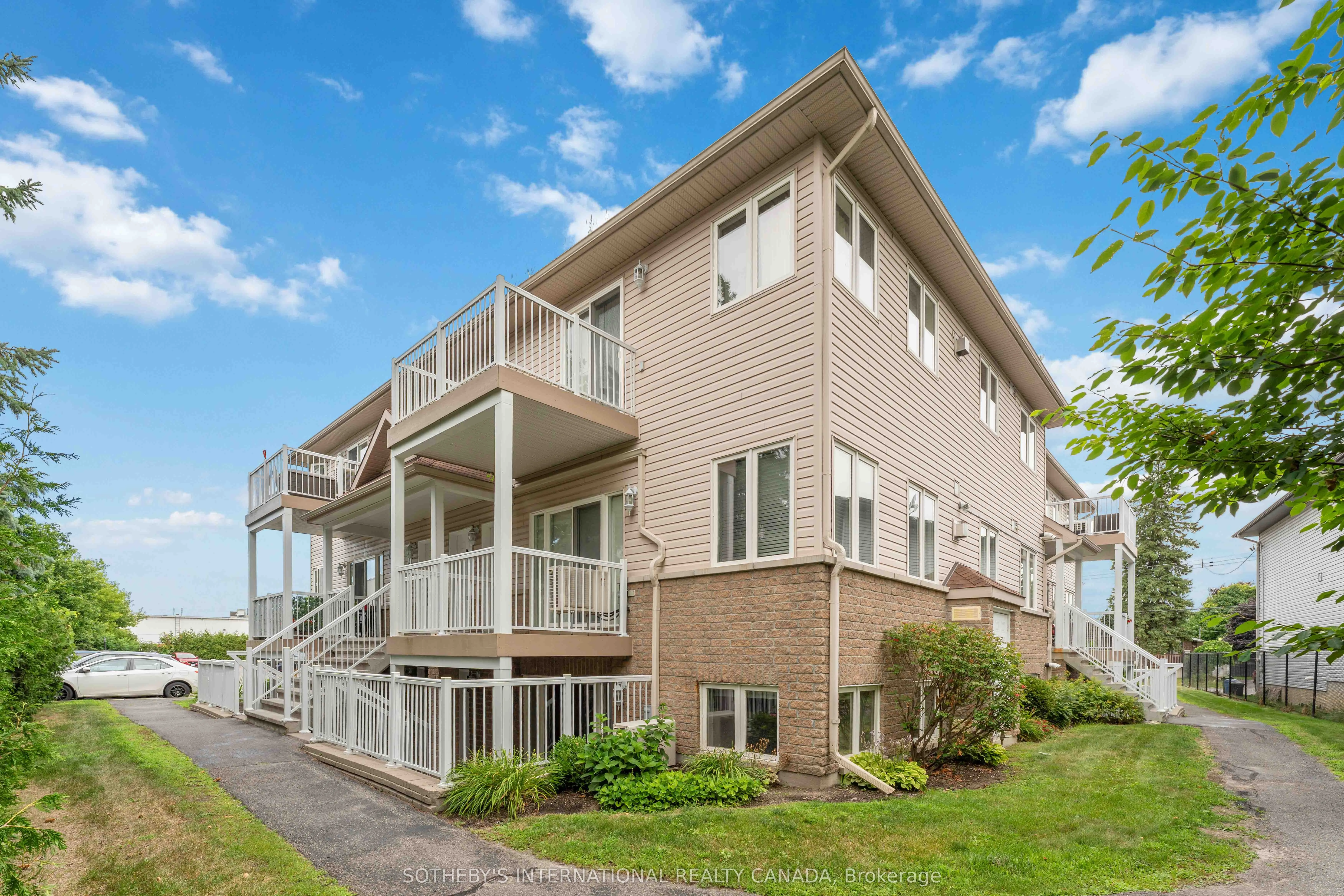 1238 Marenger Street, #18