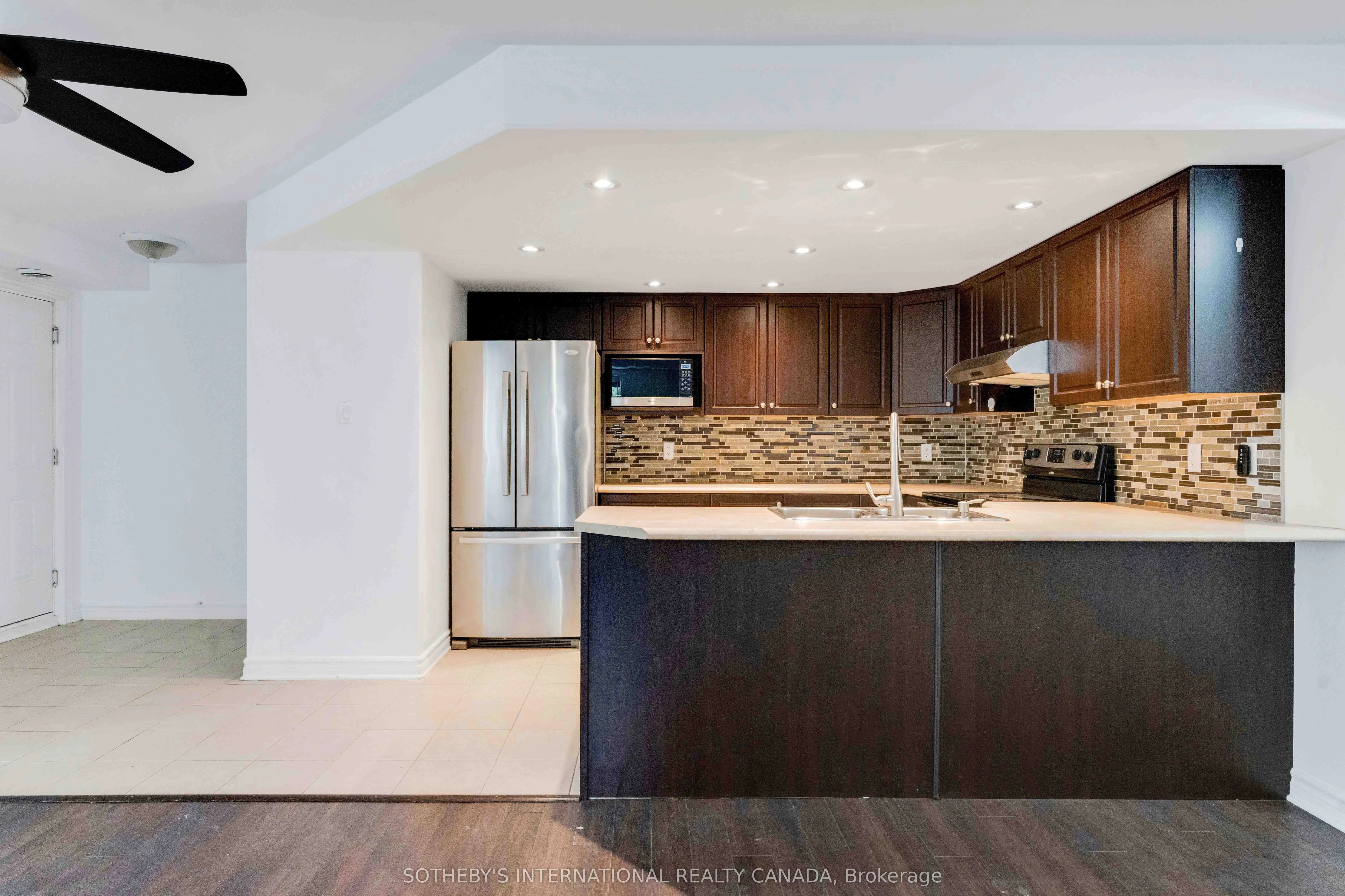 1238 Marenger Street, #18