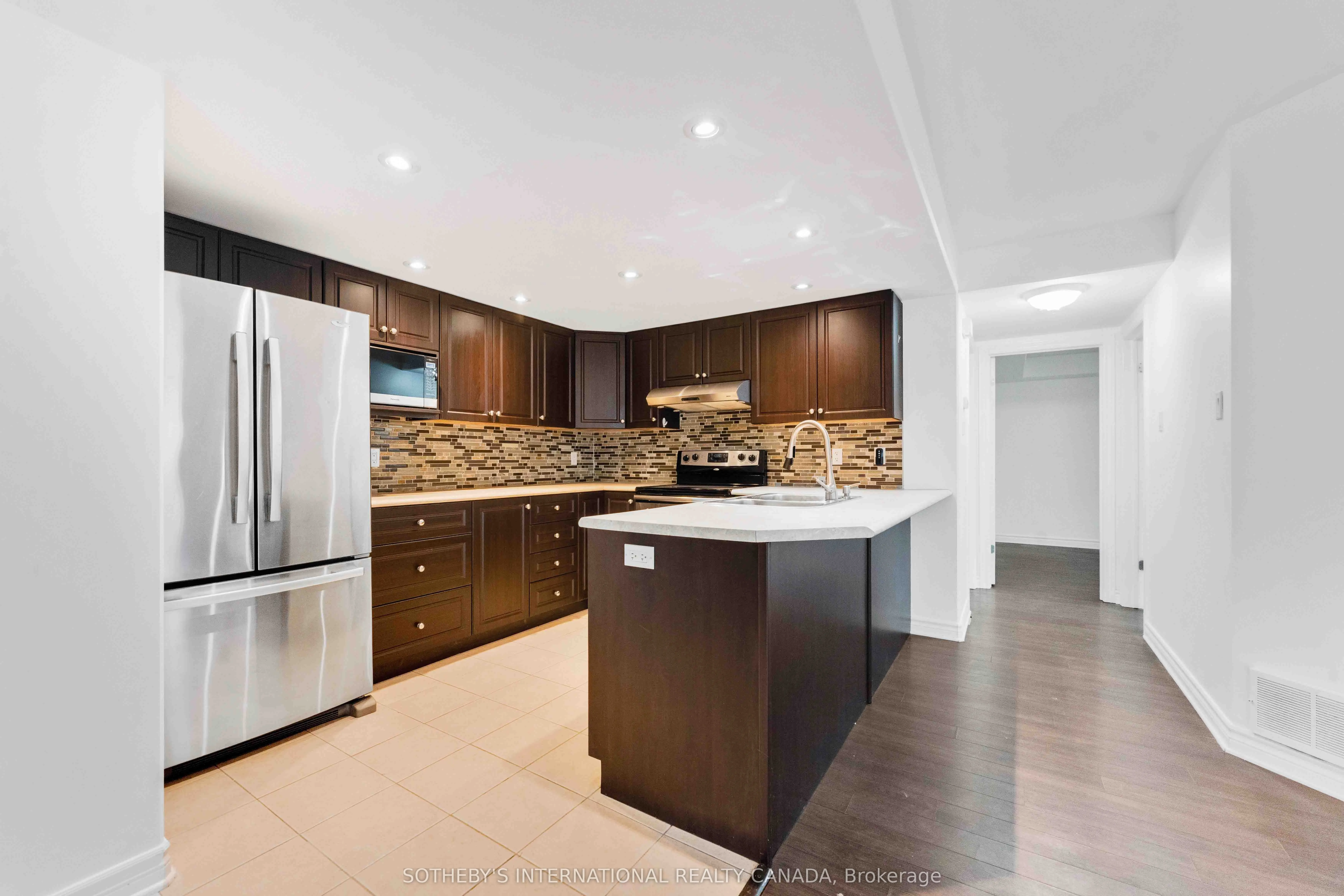 1238 Marenger Street, #18
