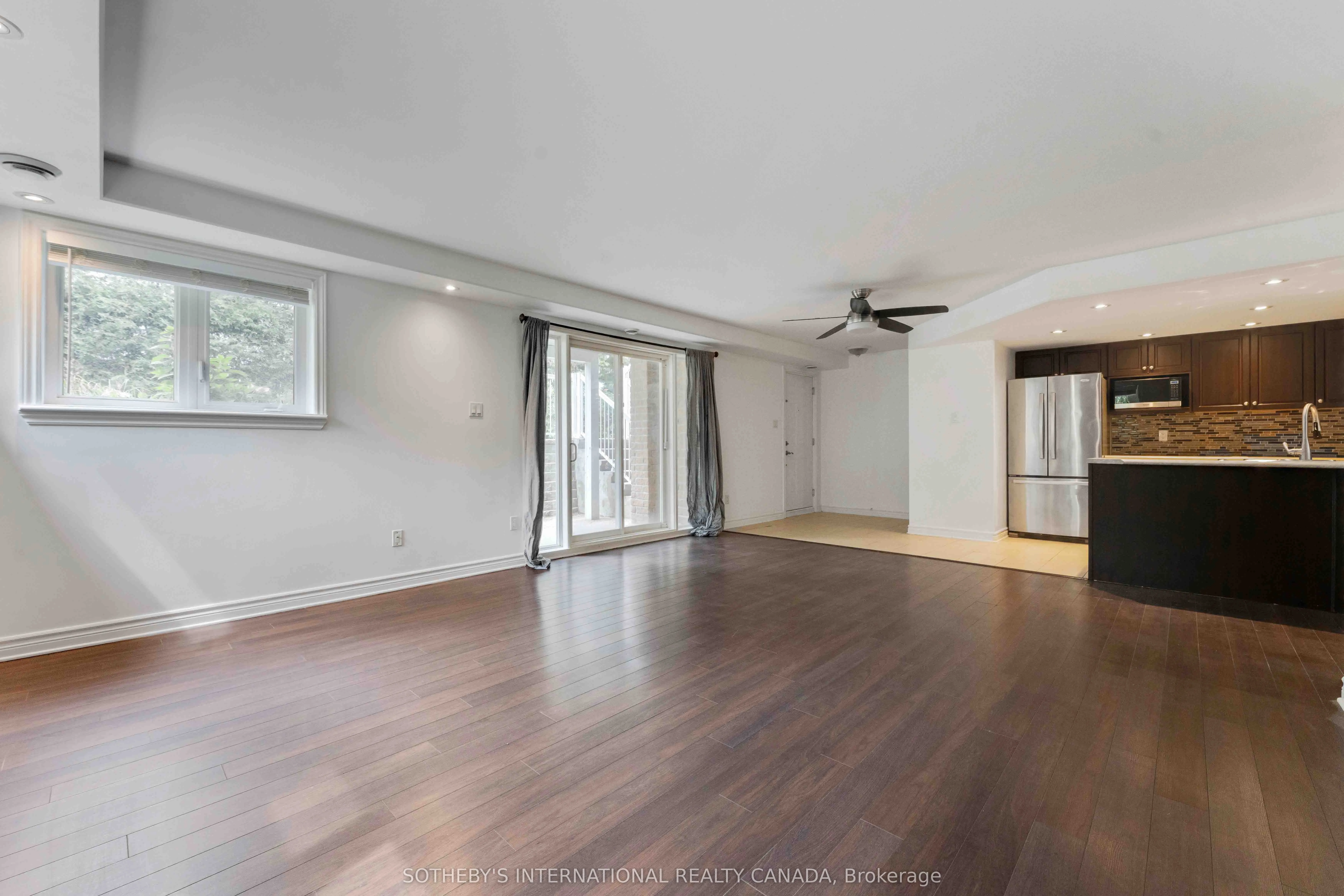 1238 Marenger Street, #18