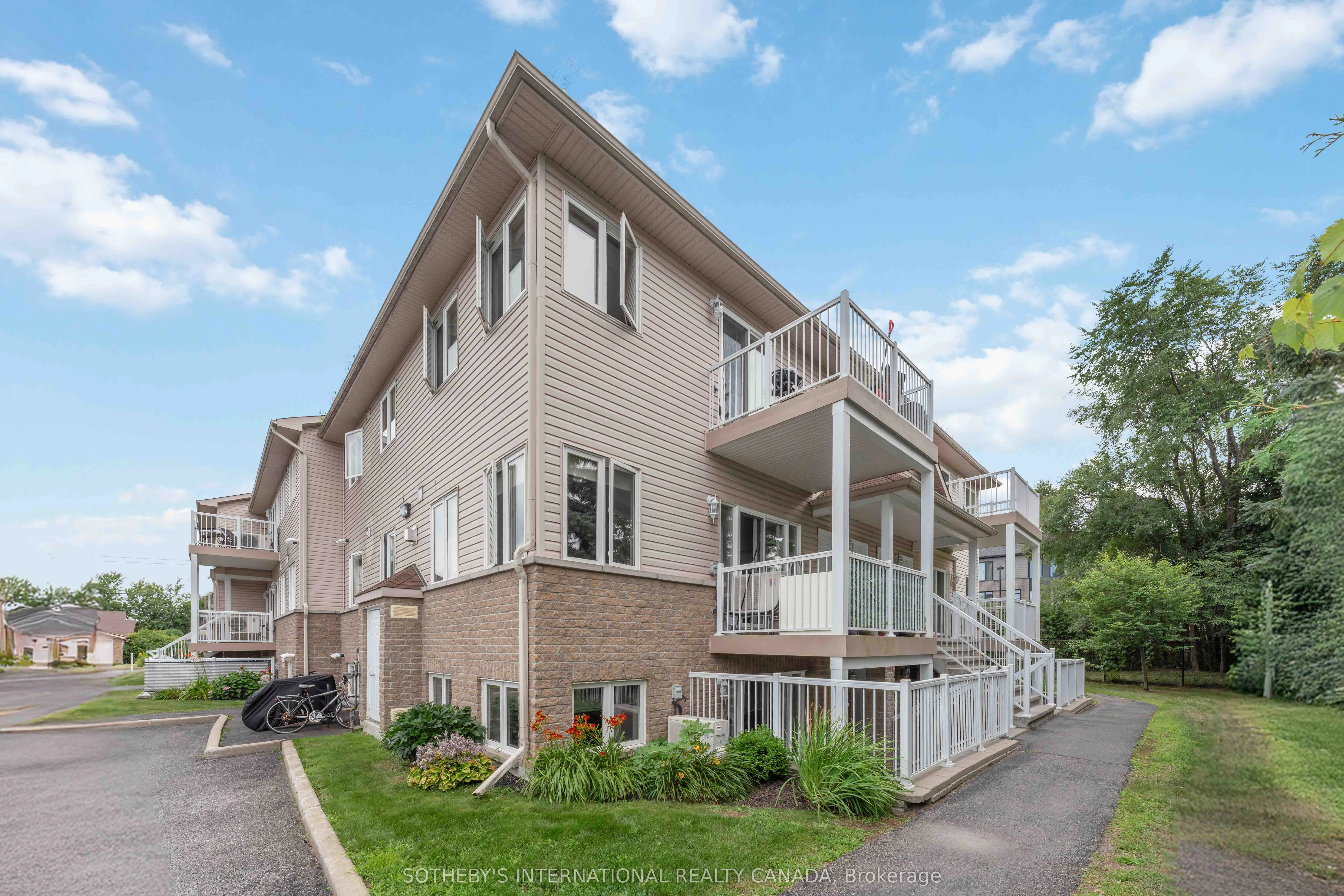 1238 Marenger Street, #18