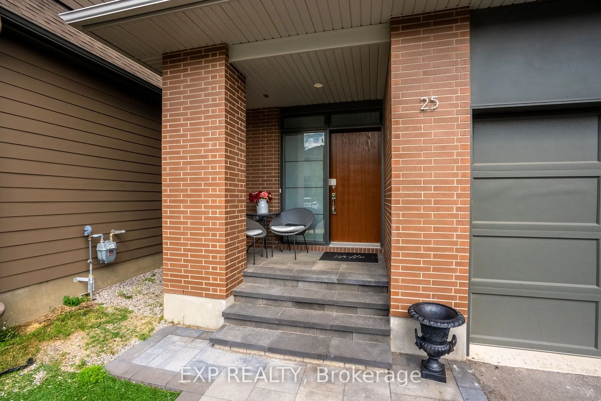 25 Stanhope Court