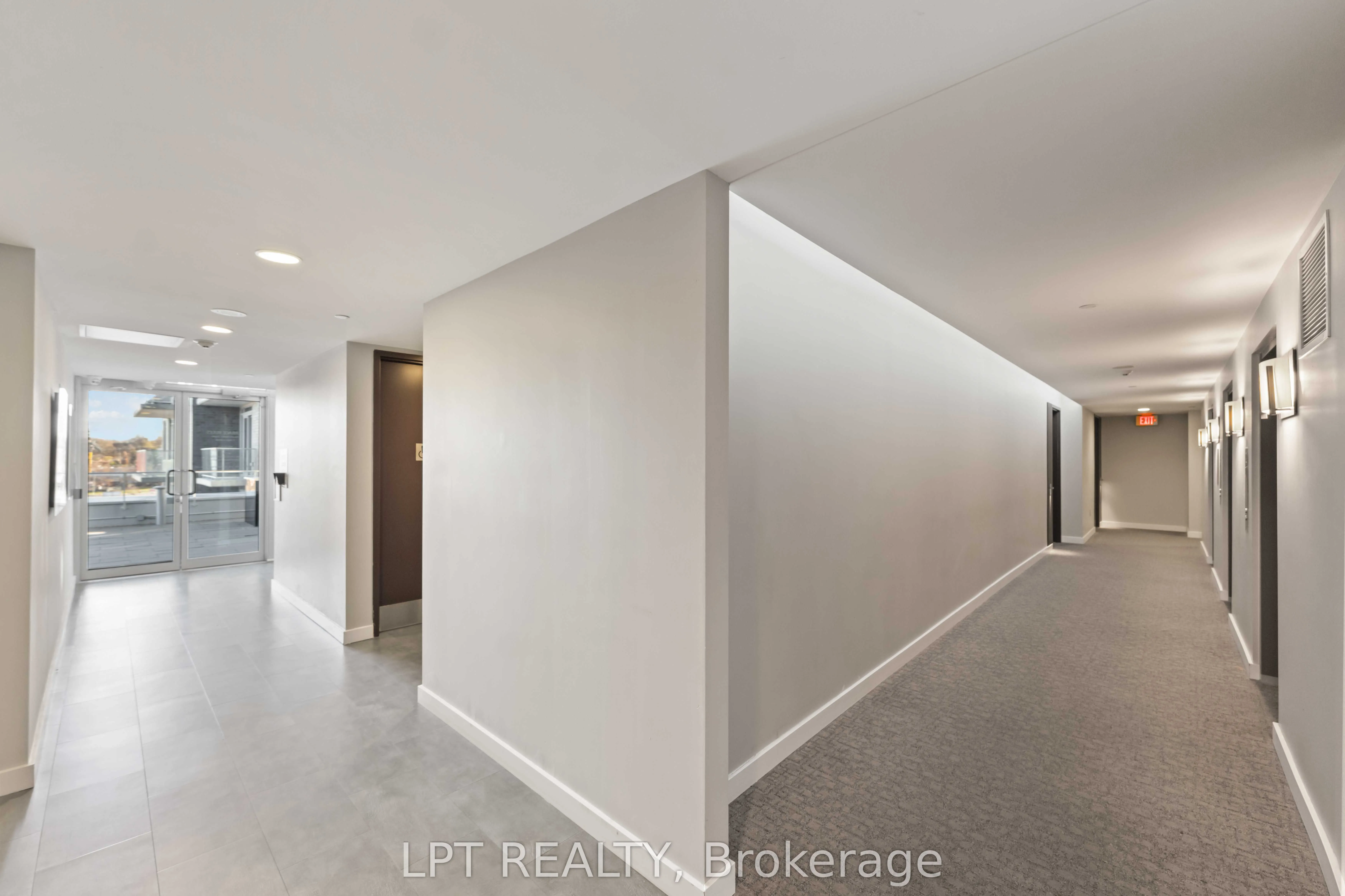 111 Champagne Avenue S, #307