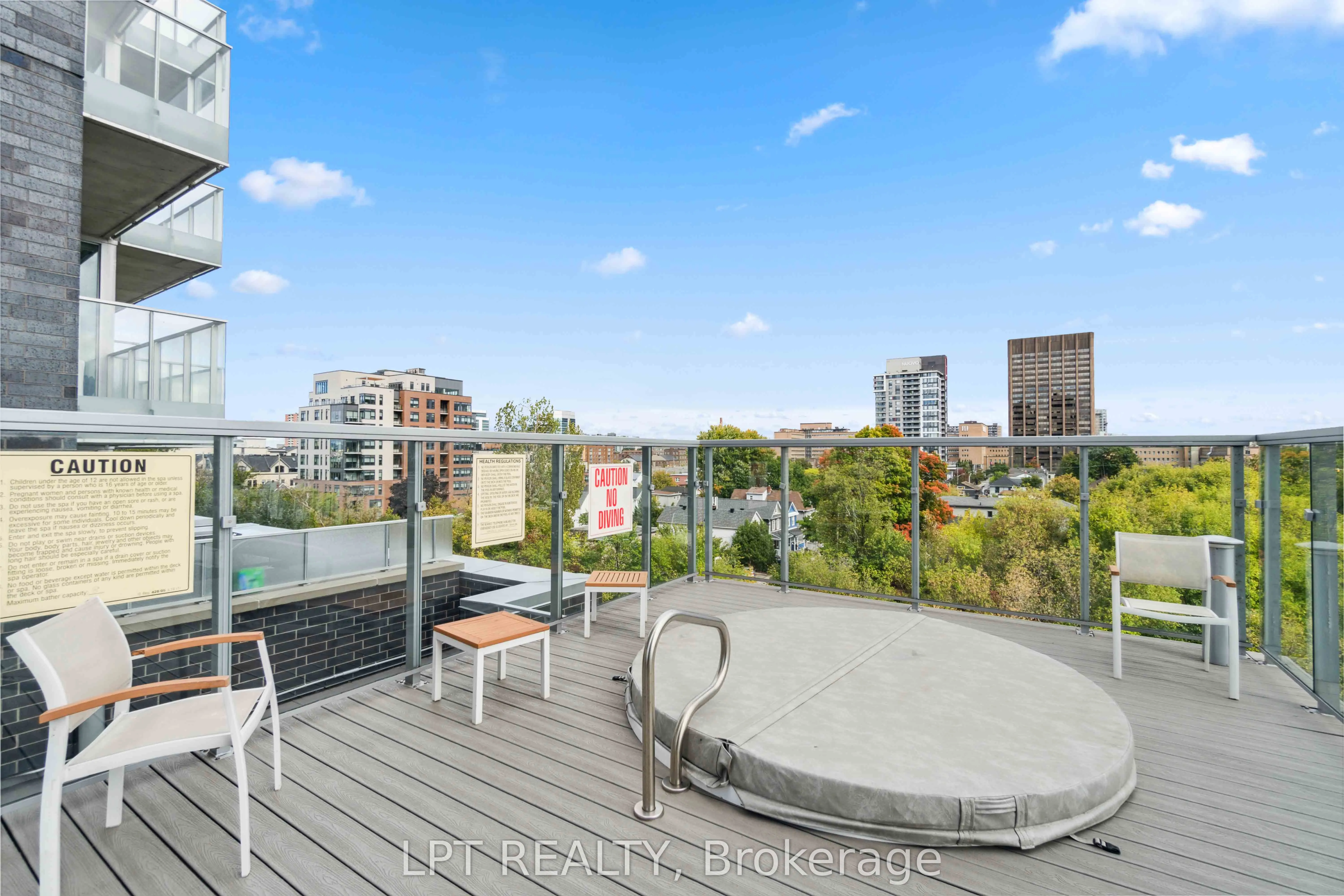111 Champagne Avenue S, #307