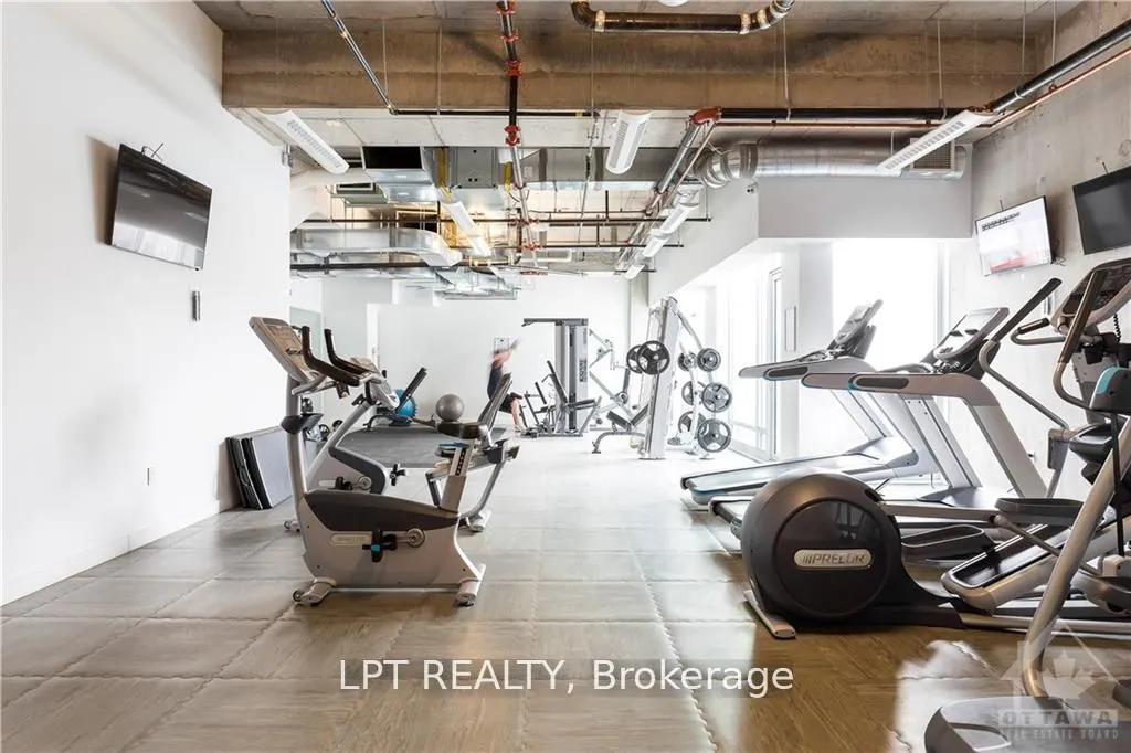 111 Champagne Avenue S, #307