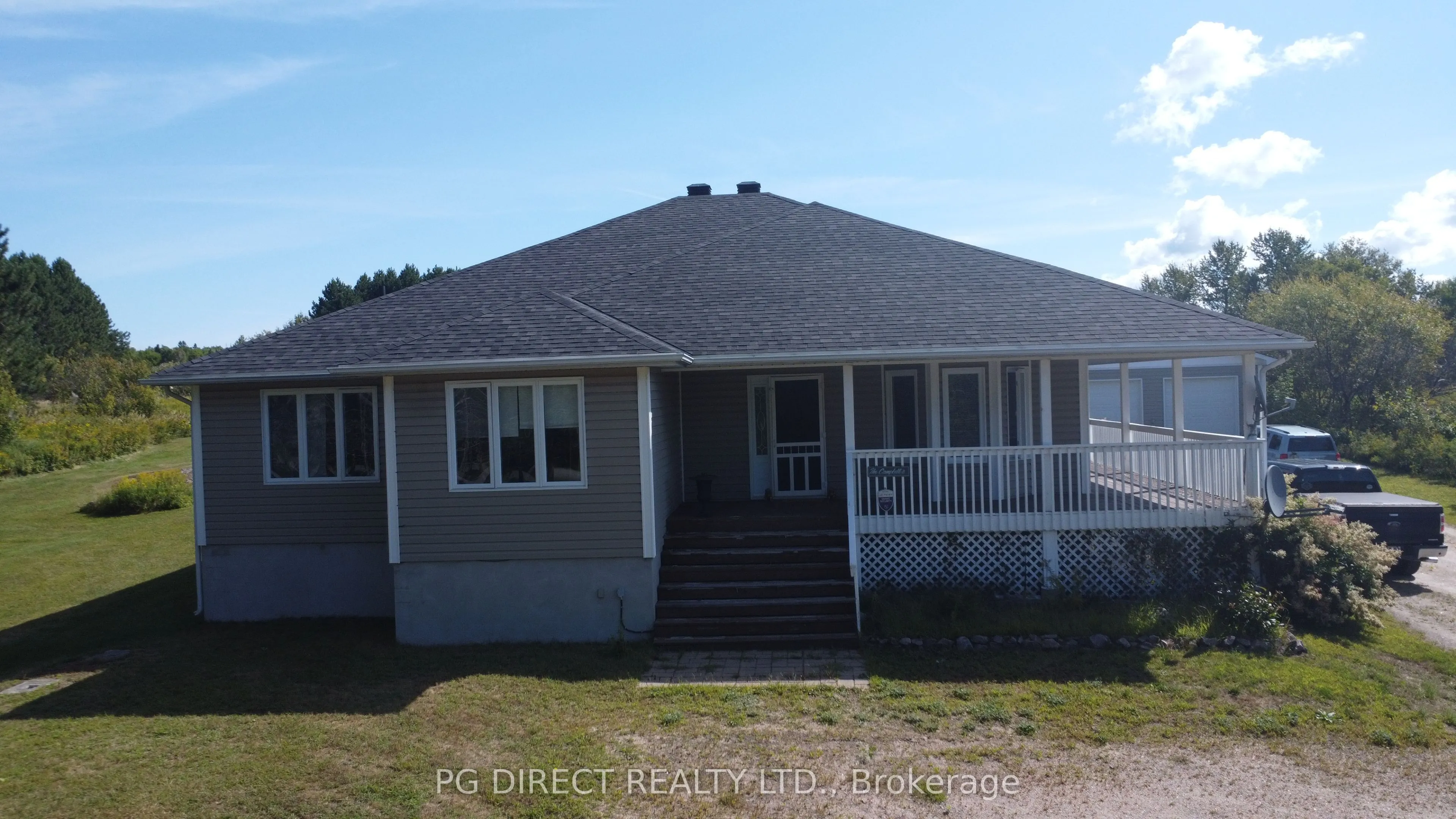 270 Pinecreek Crescent