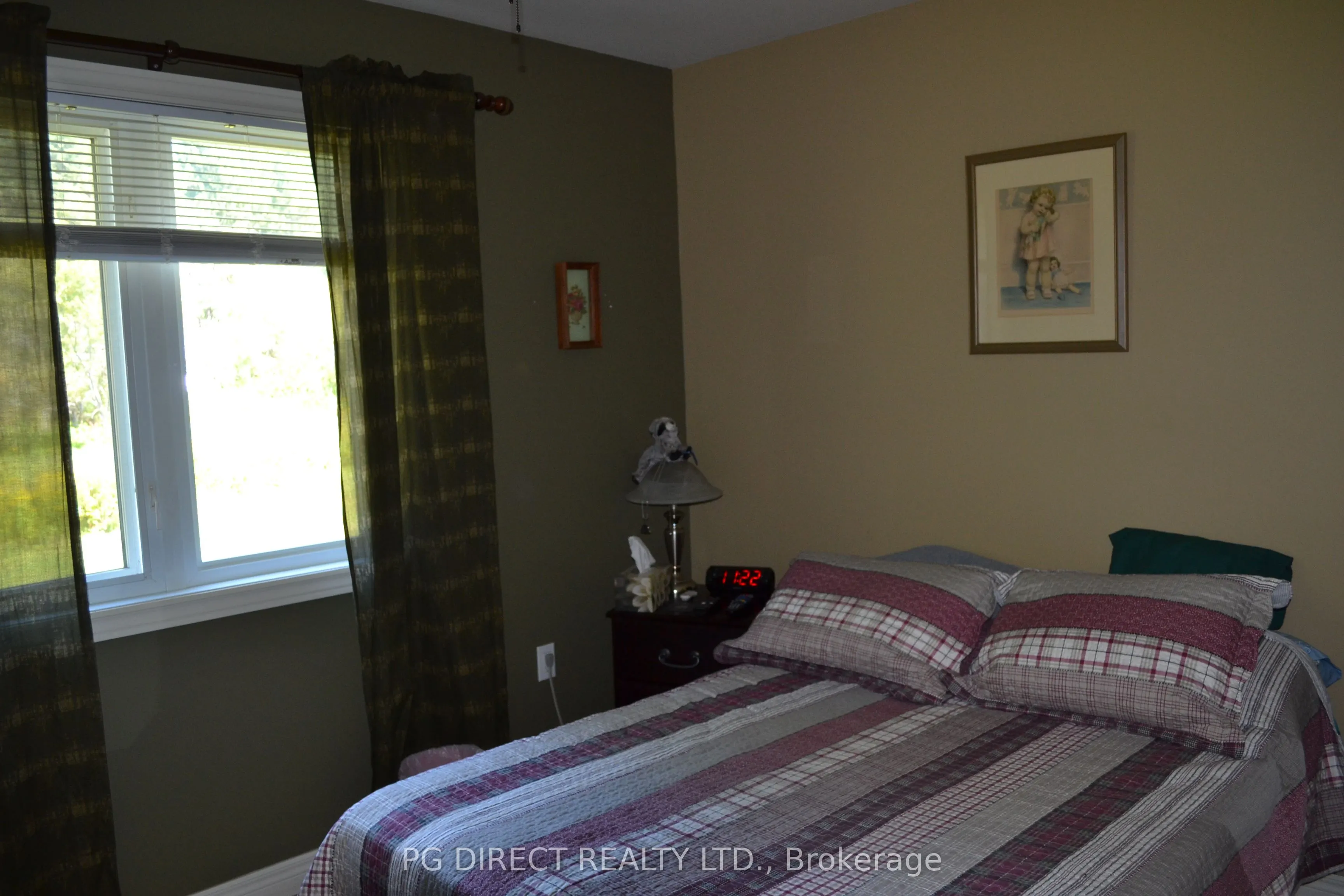 270 Pinecreek Crescent