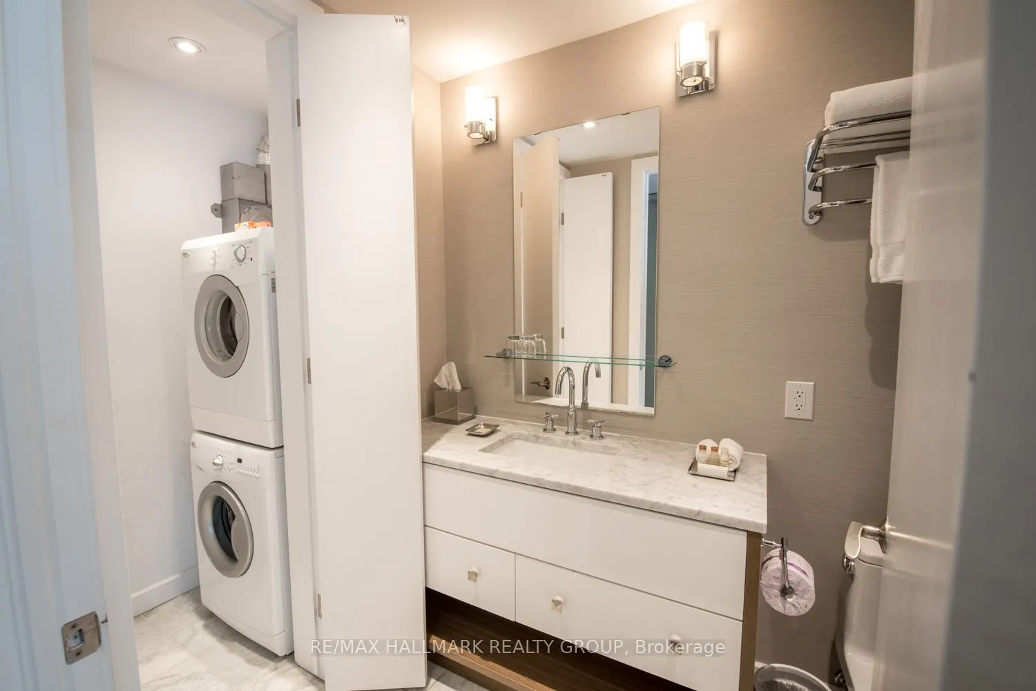 300 Lisgar Street, #213