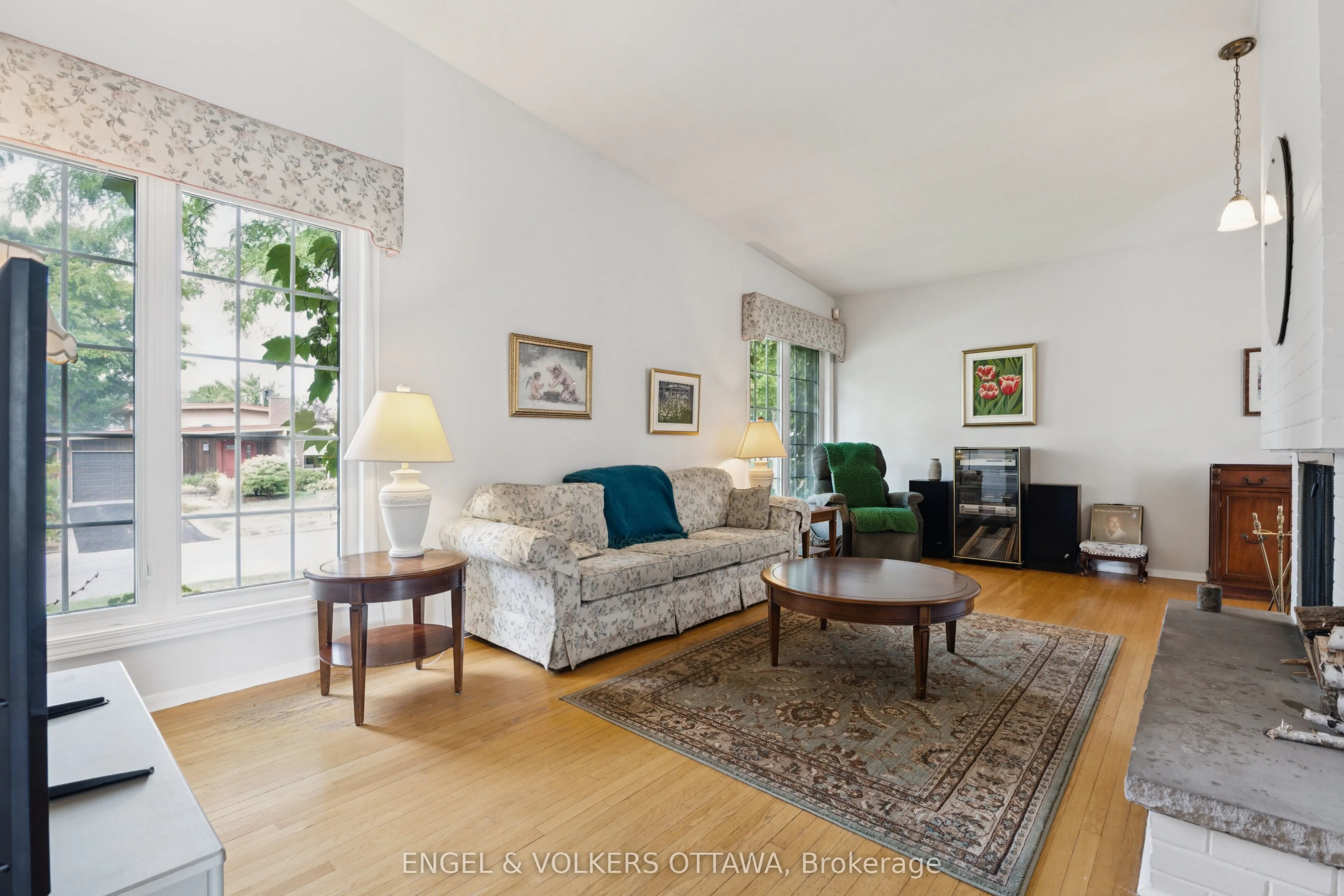 1161 Cameo Drive