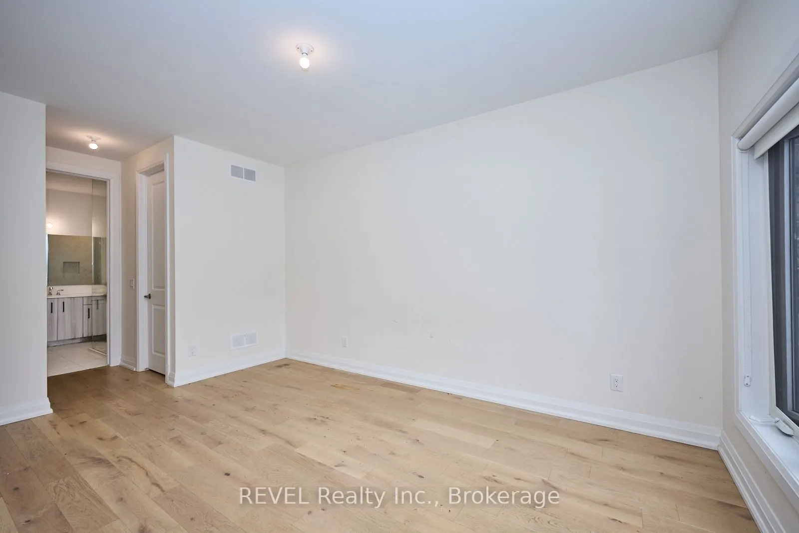 8974 Willoughby Drive, #20