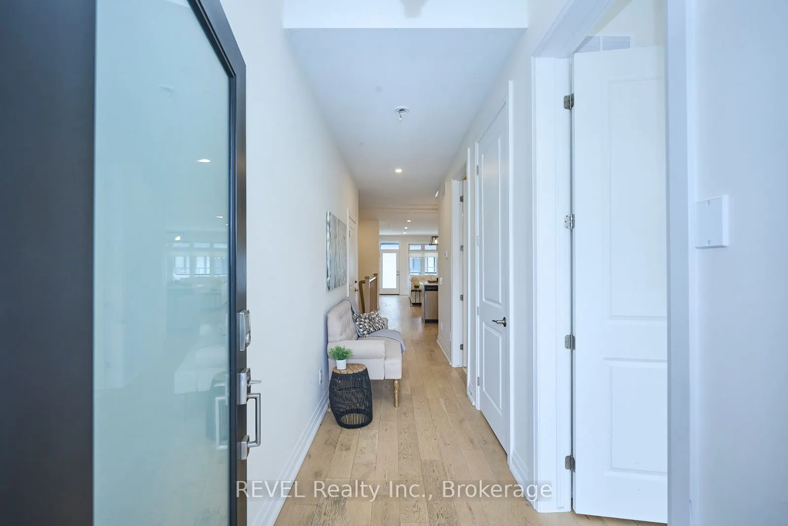 8974 Willoughby Drive, #20