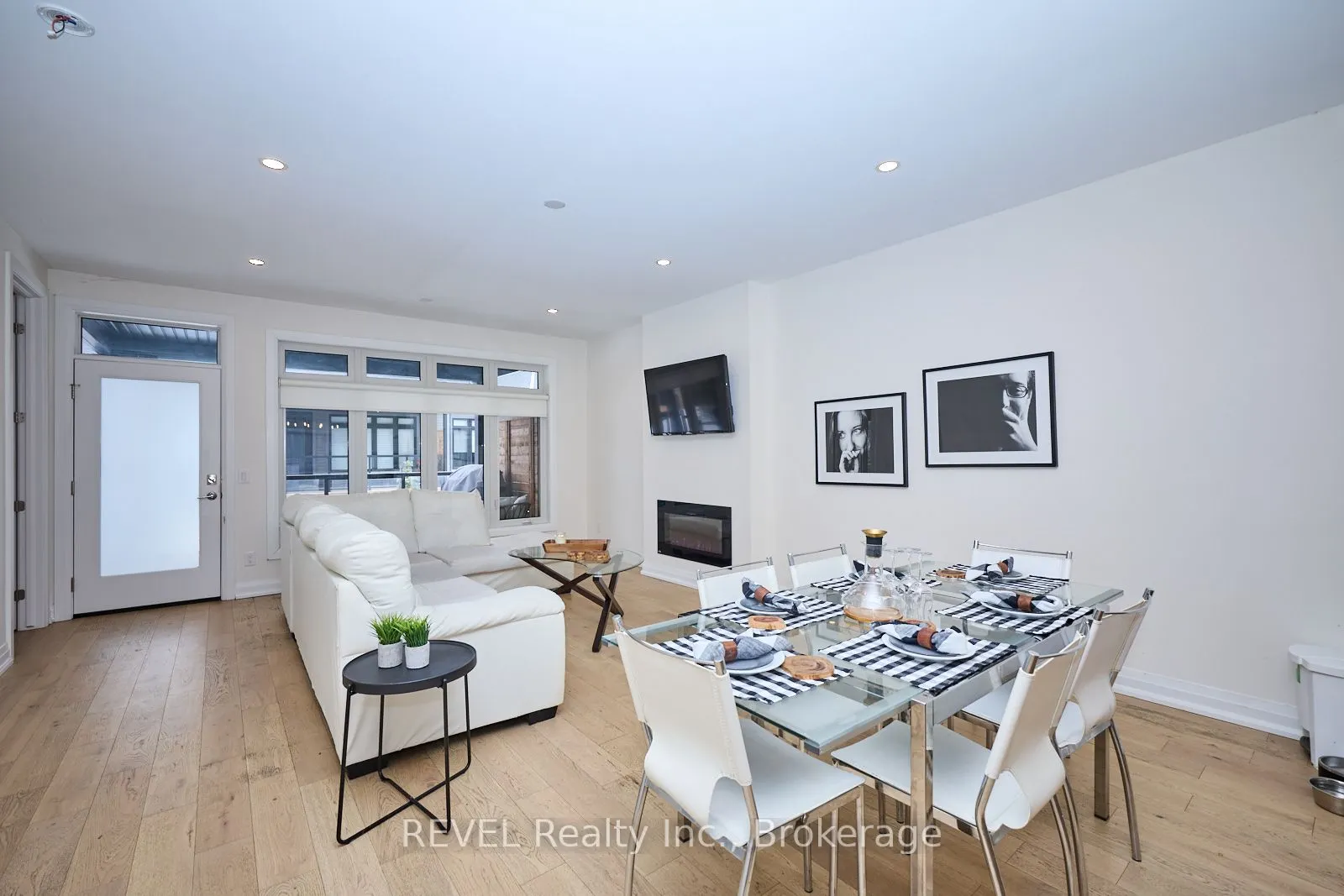 8974 Willoughby Drive, #20