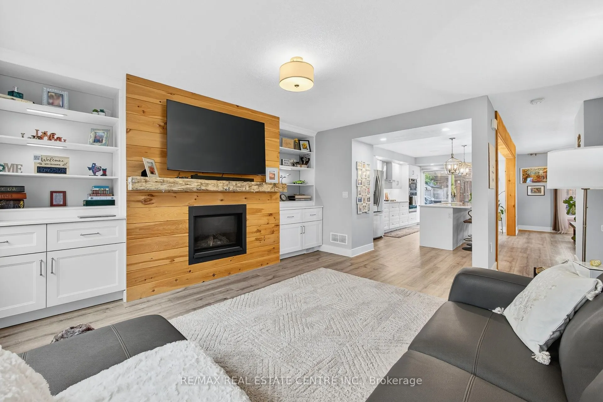110 OAKES Crescent