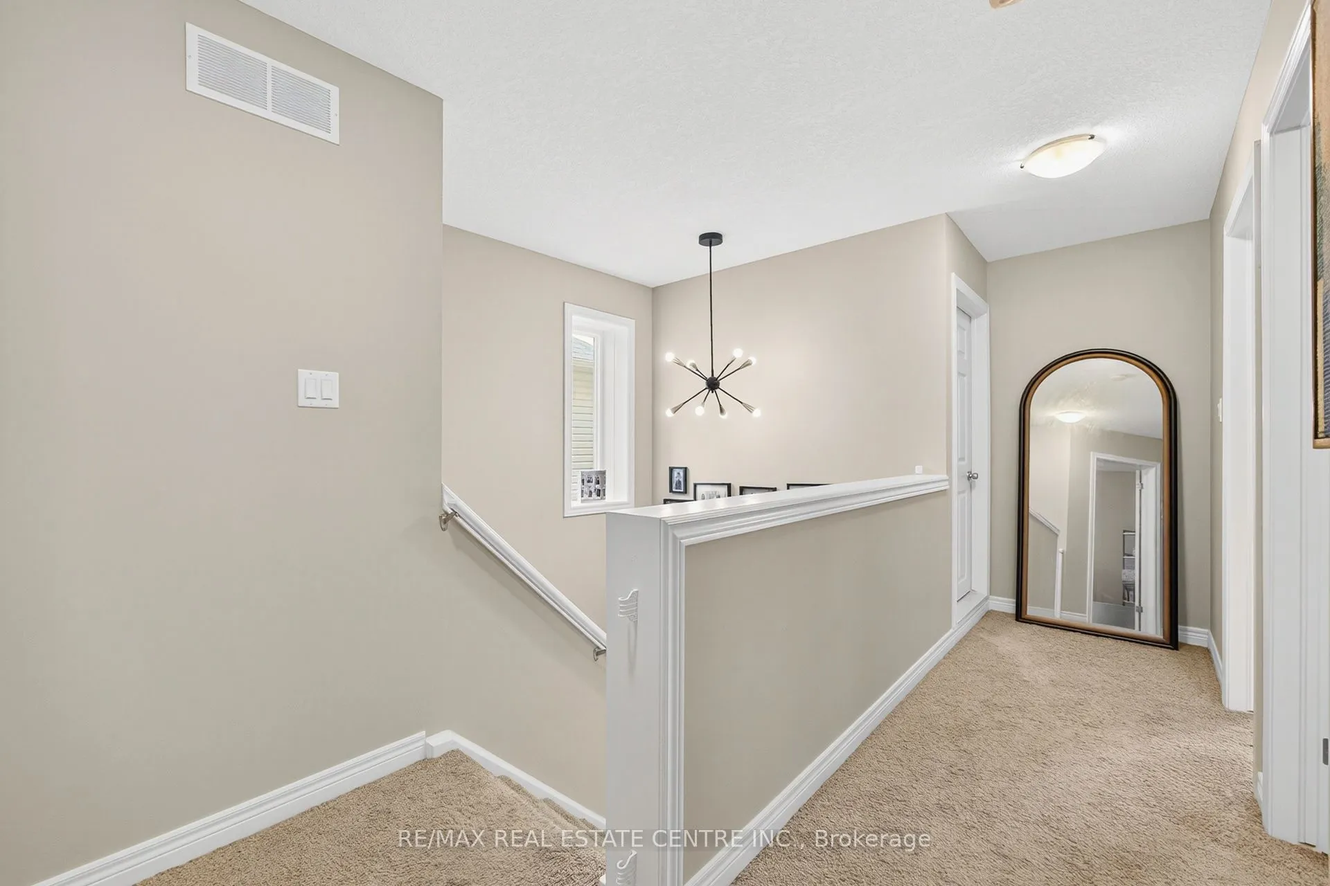 110 OAKES Crescent