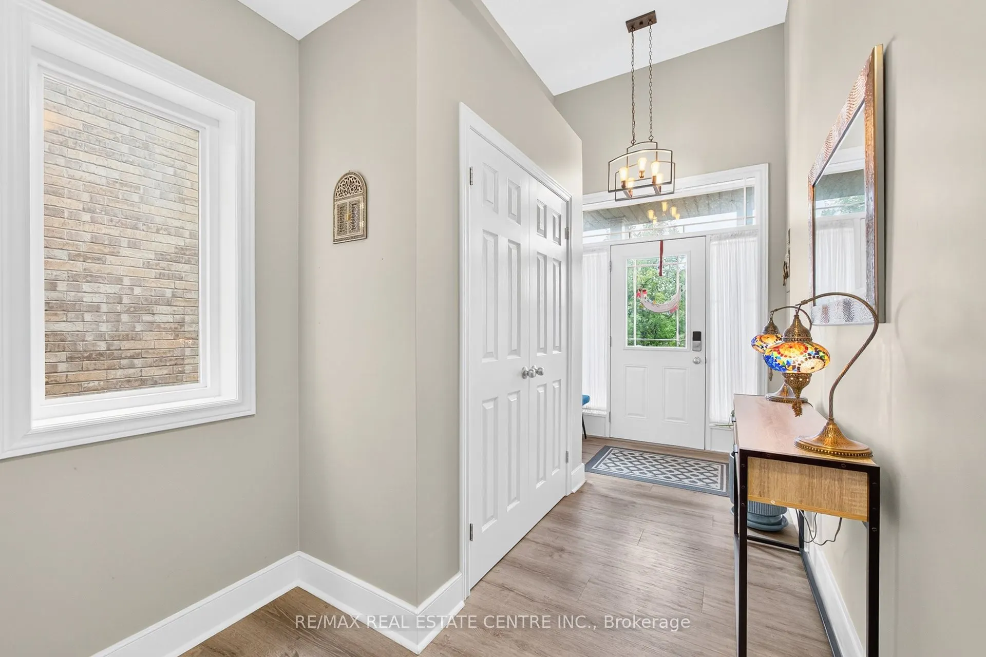 110 OAKES Crescent