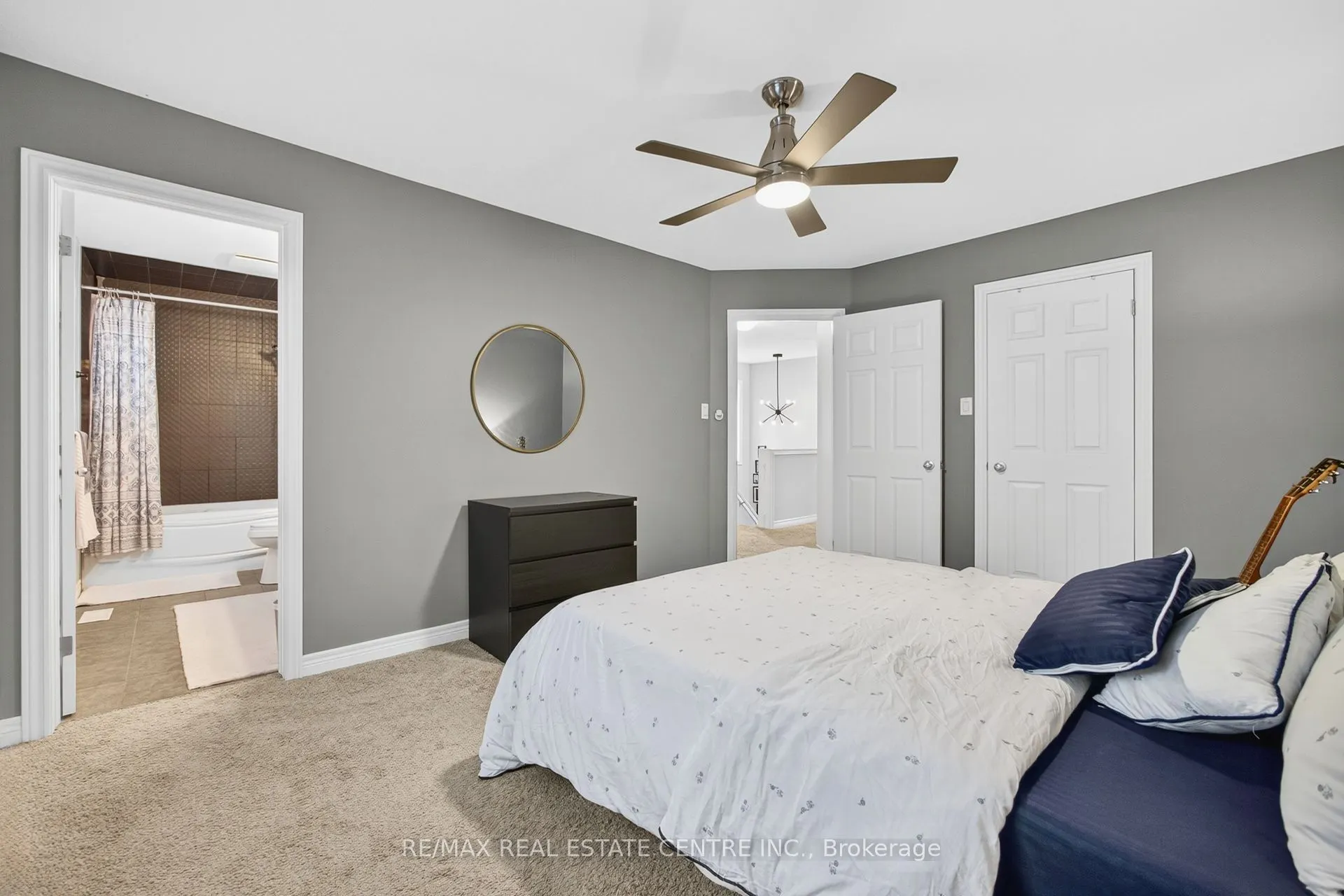 110 OAKES Crescent