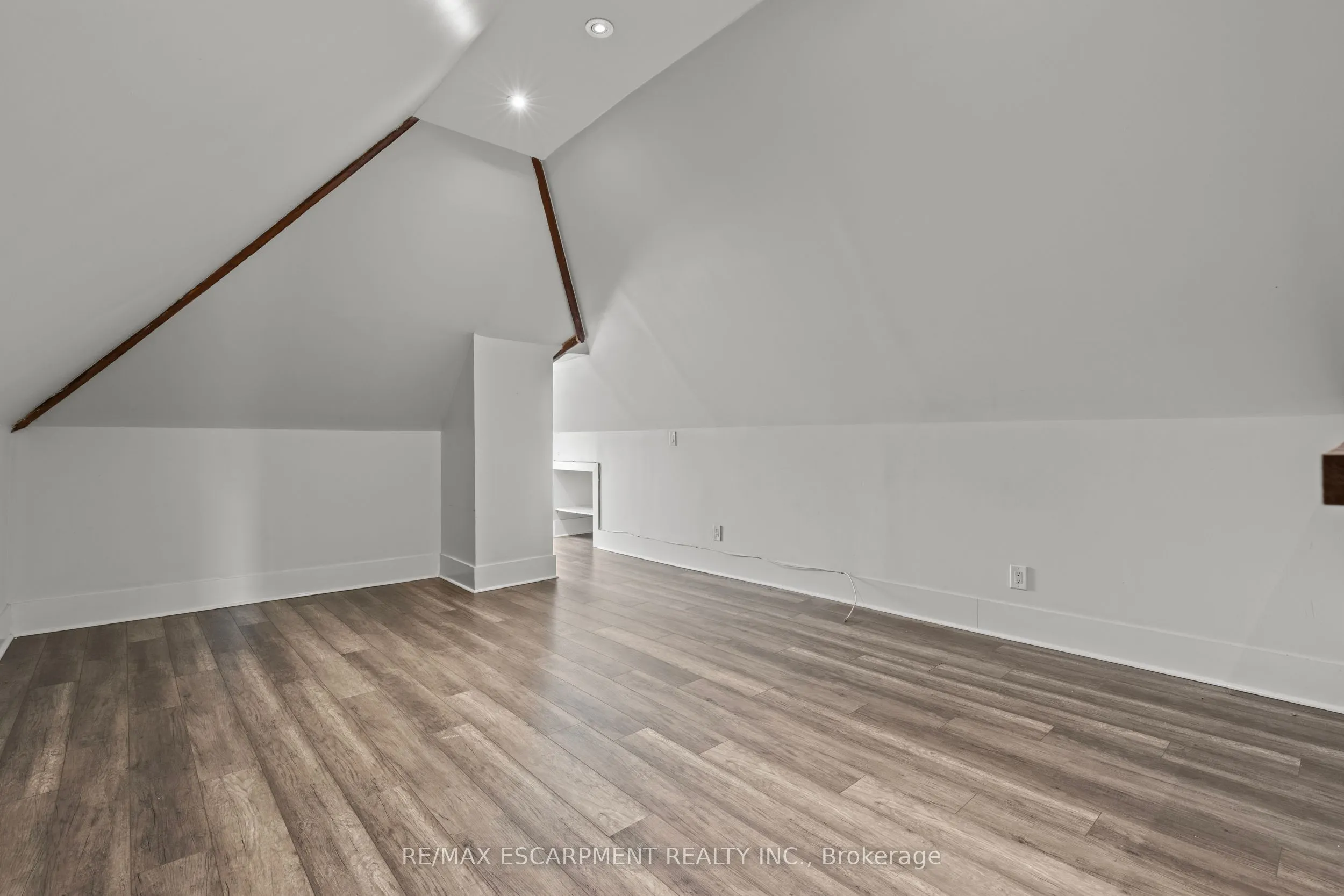 181 West Avenue