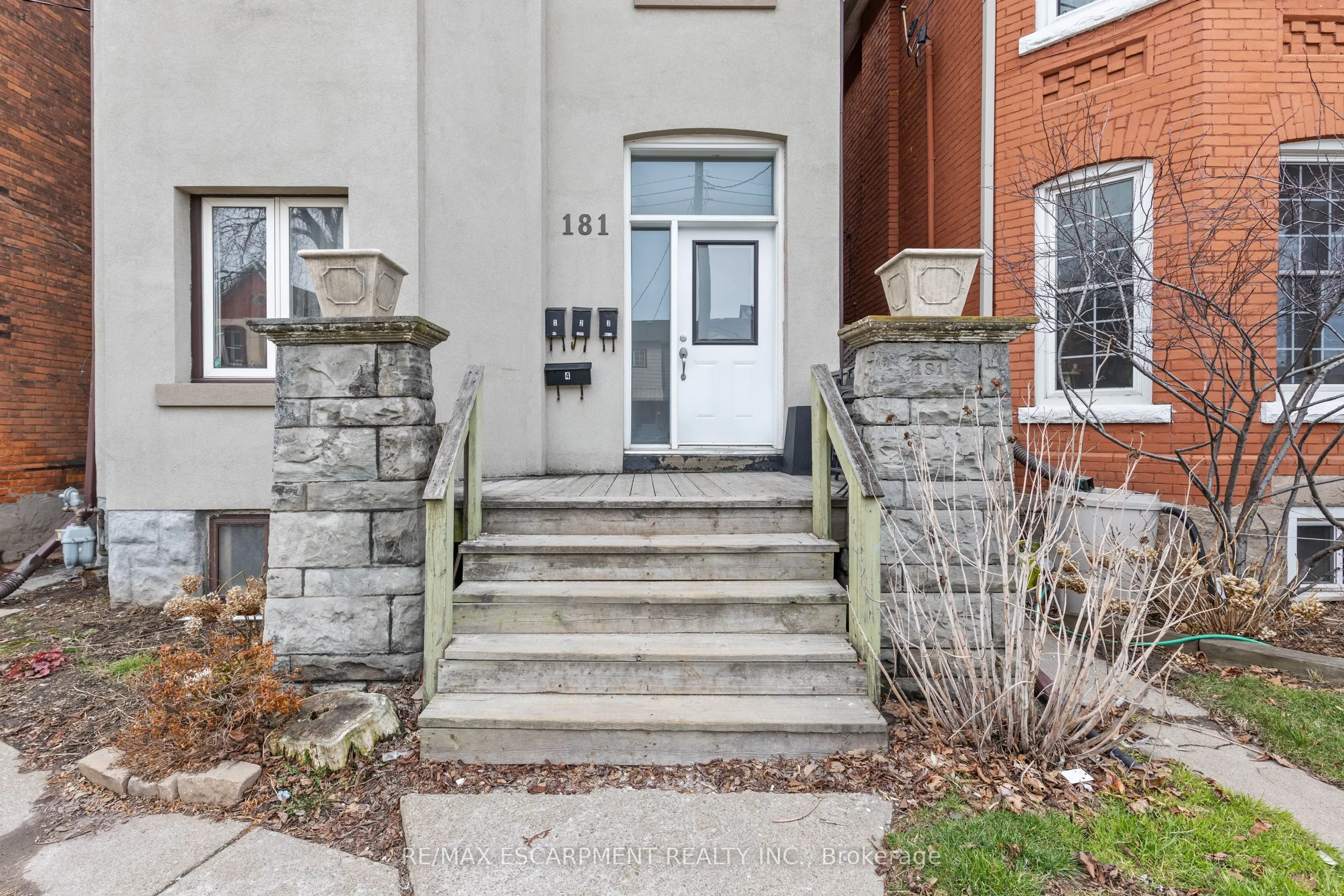 181 West Avenue