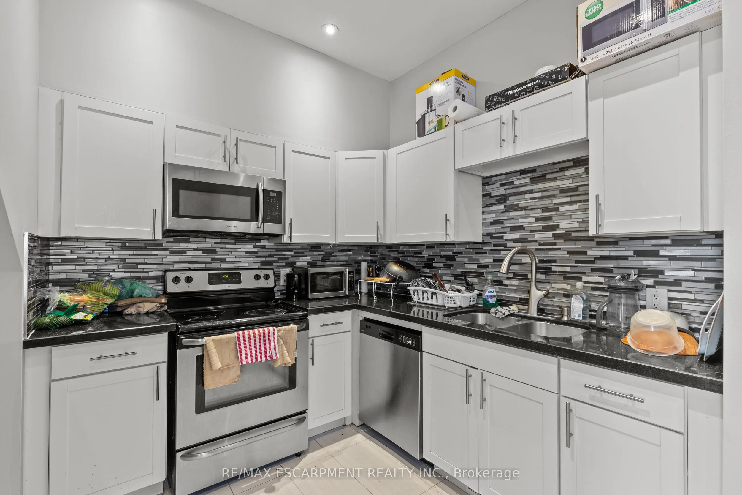 181 West Avenue