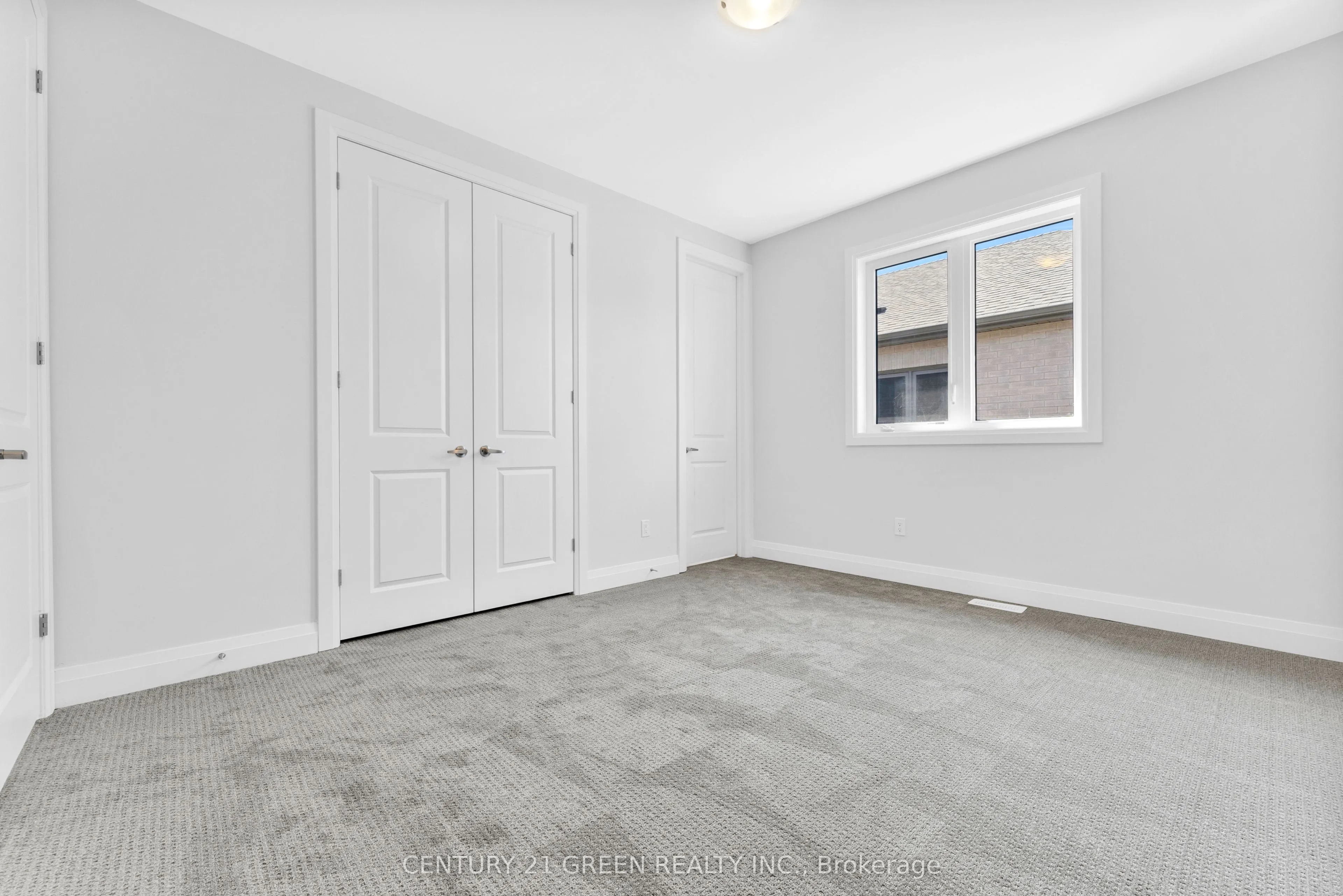 1447 Upper Thames Drive