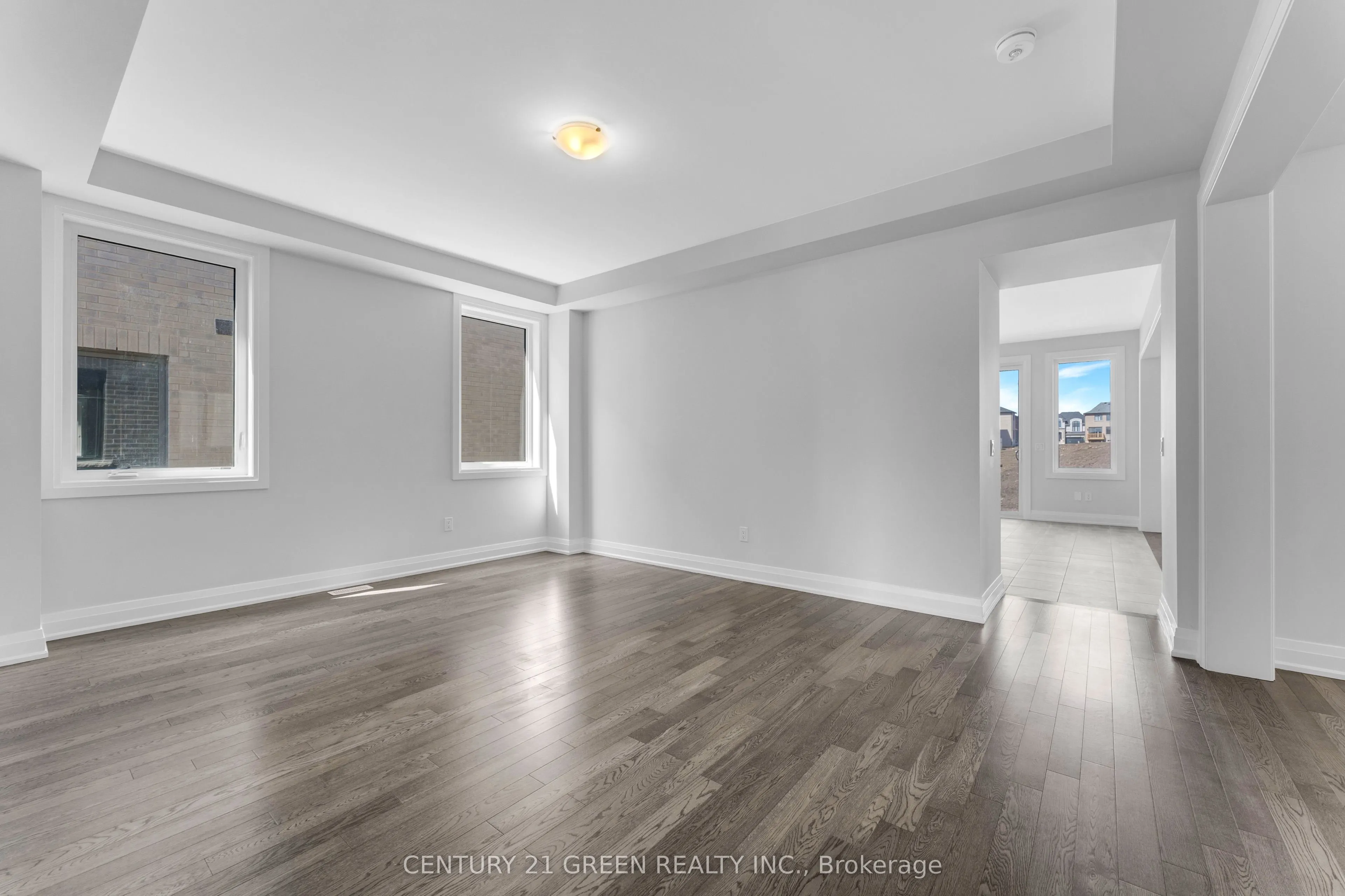 1447 Upper Thames Drive