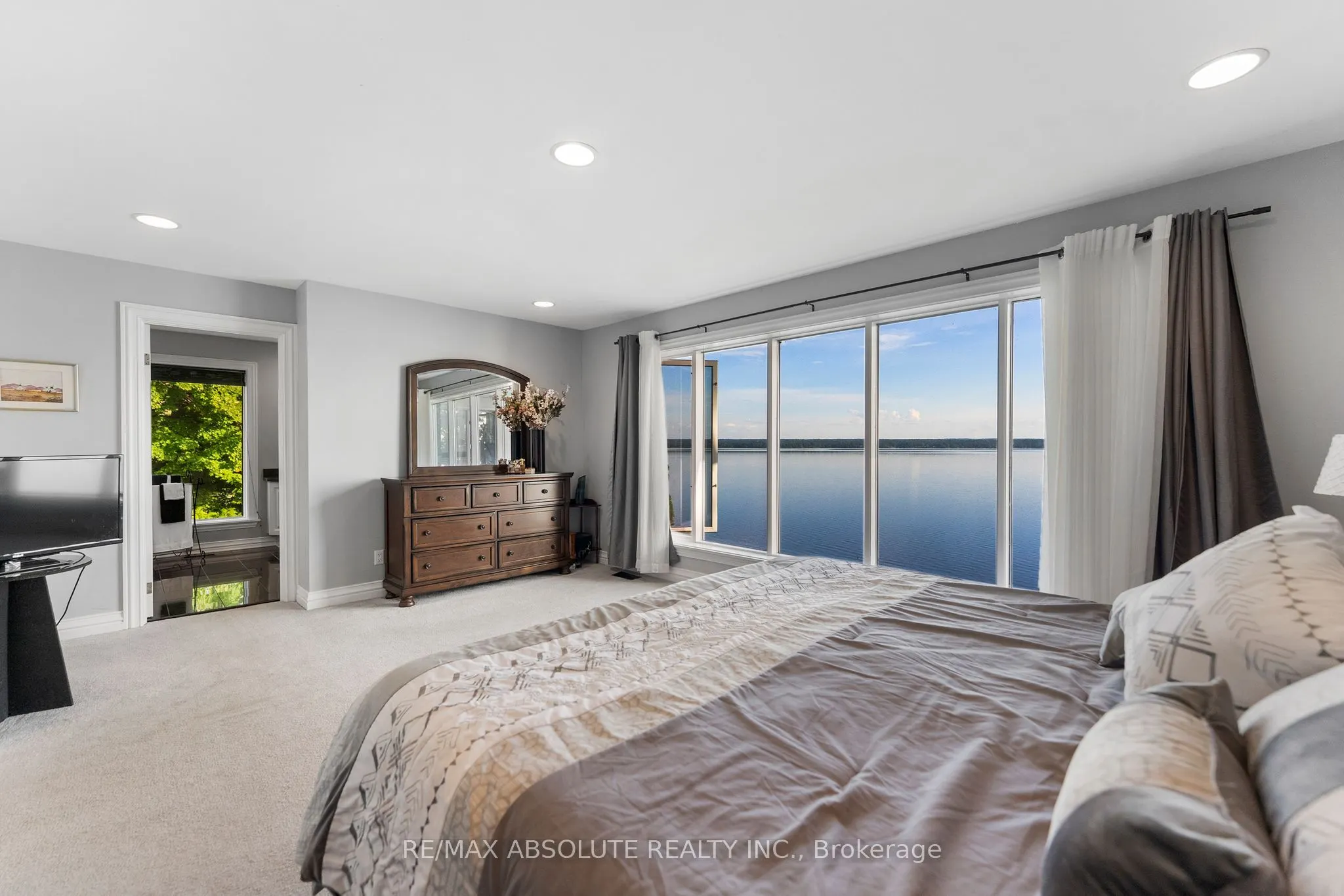1724 River Road