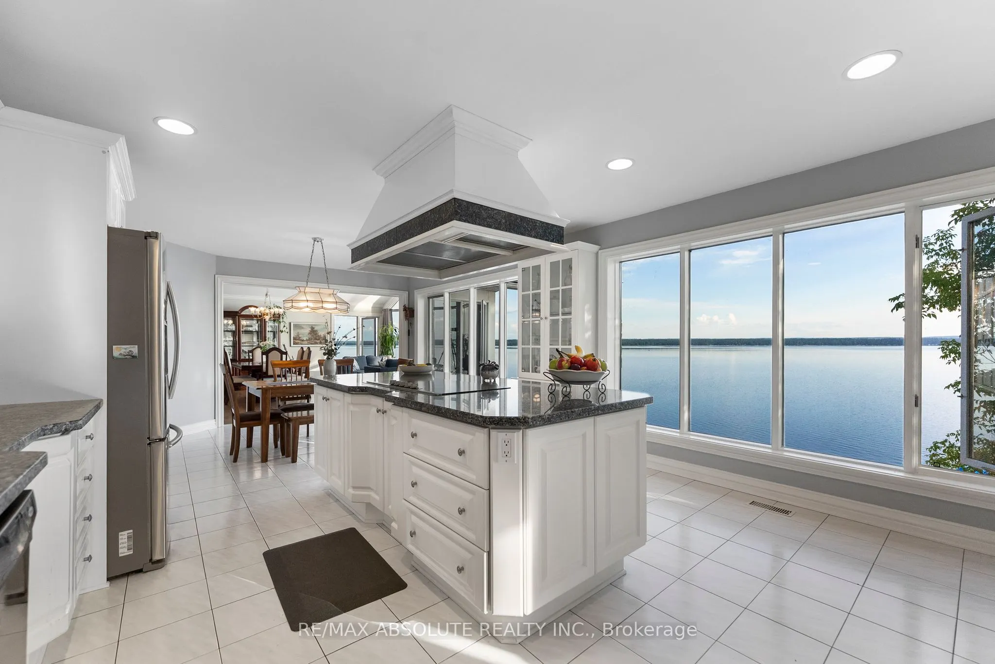 1724 River Road