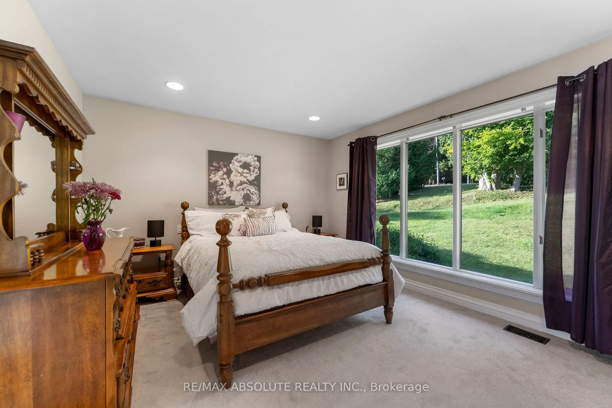 1724 River Road