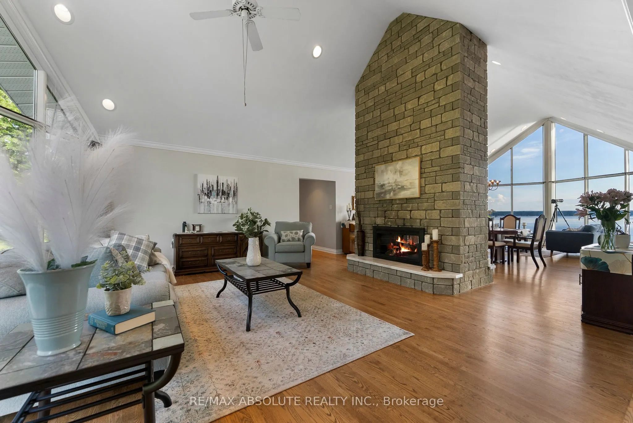 1724 River Road