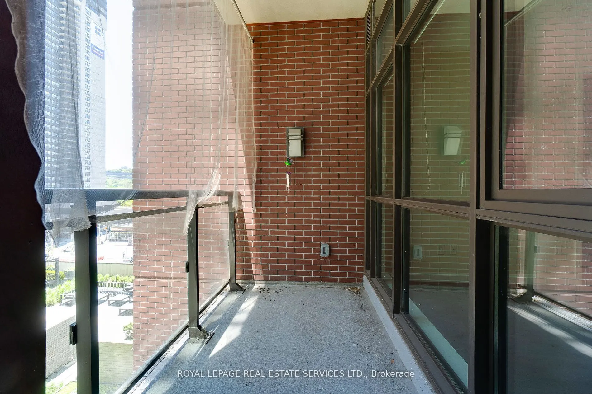 112 King Street E, #611