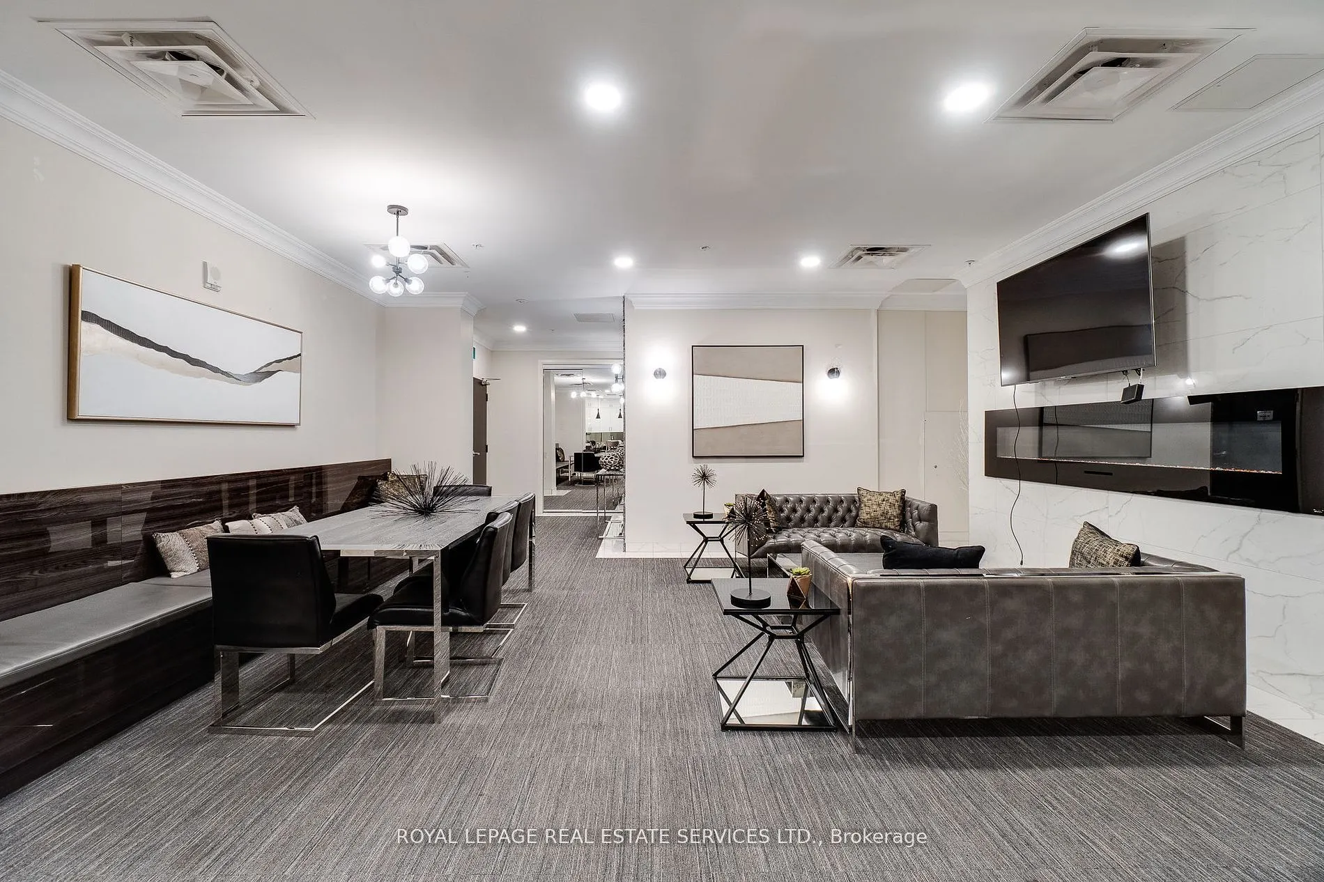 112 King Street E, #611