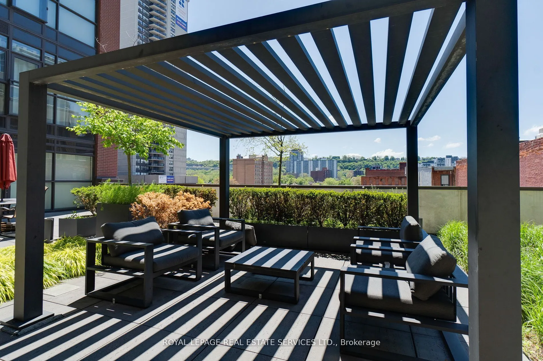 112 King Street E, #611