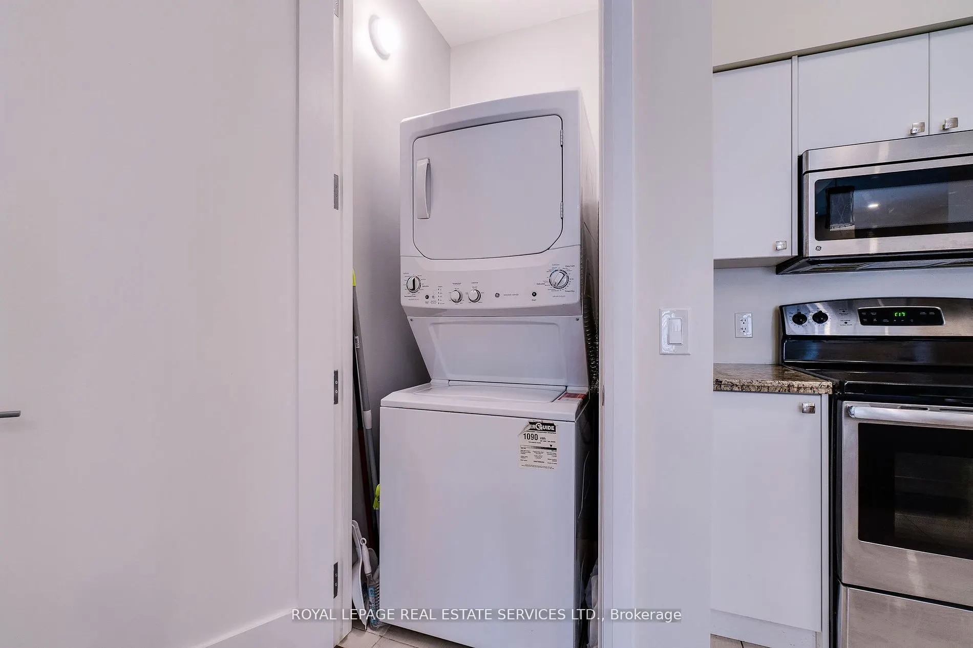 112 King Street E, #611