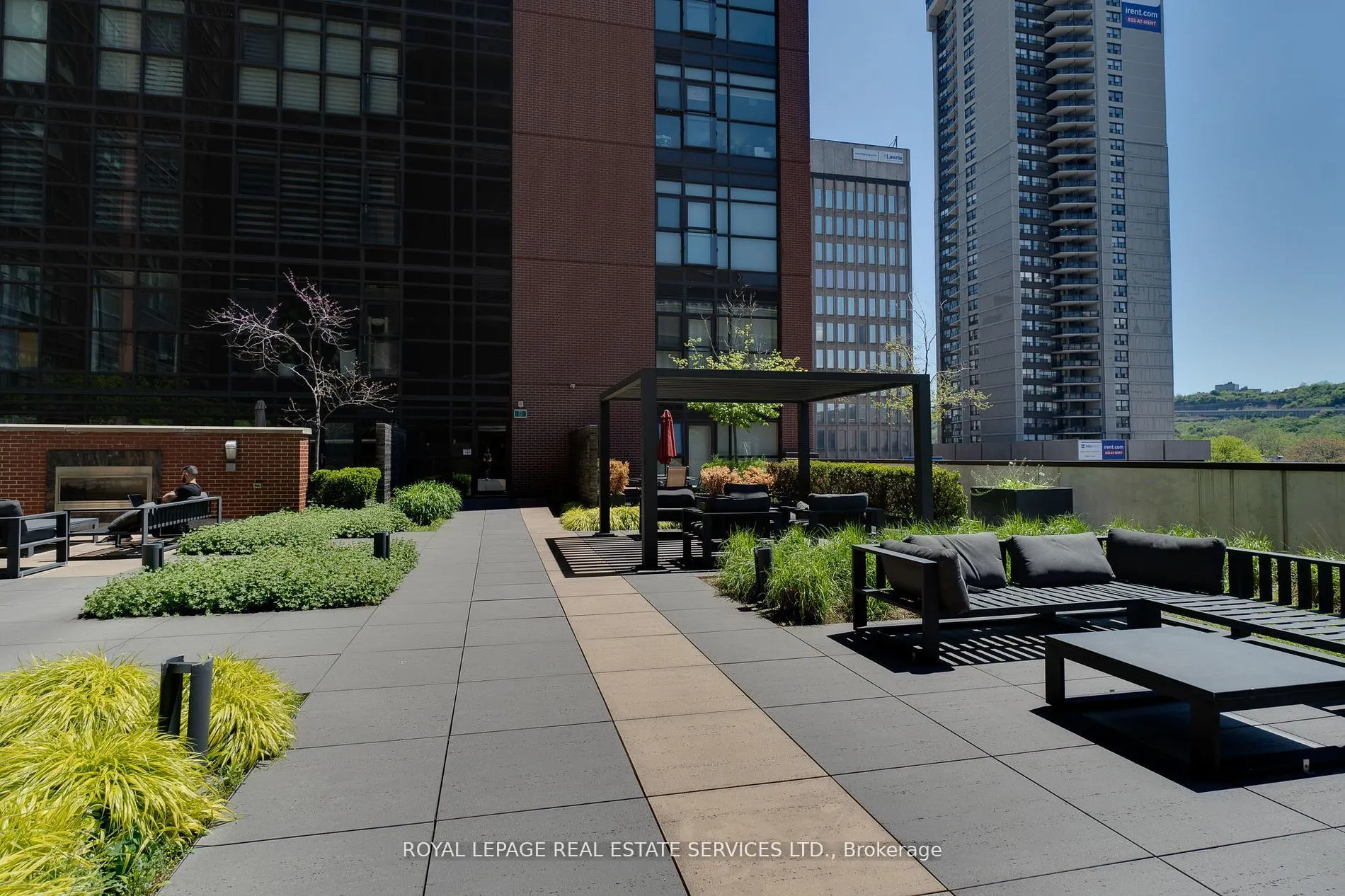 112 King Street E, #611