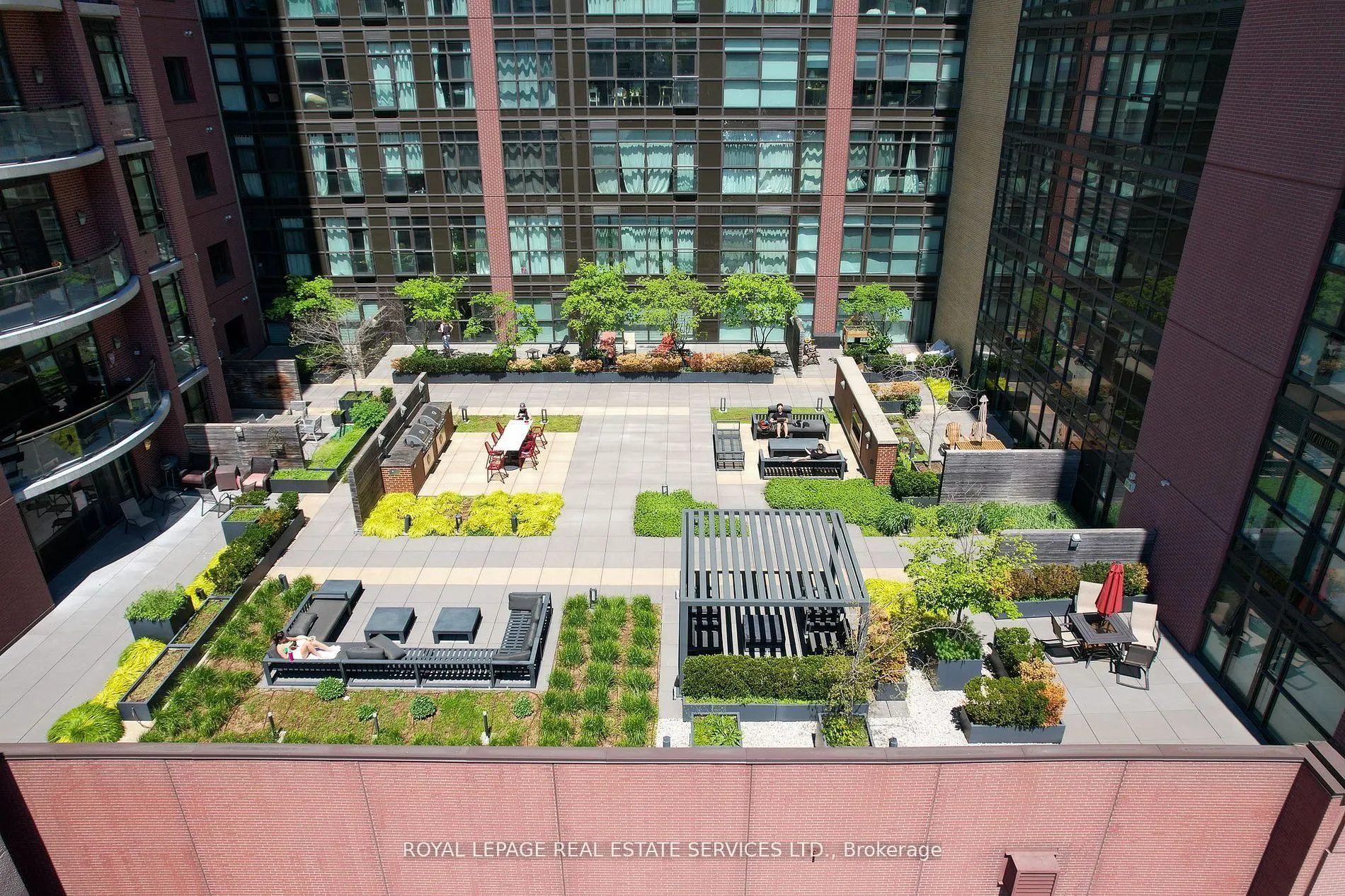 112 King Street E, #611