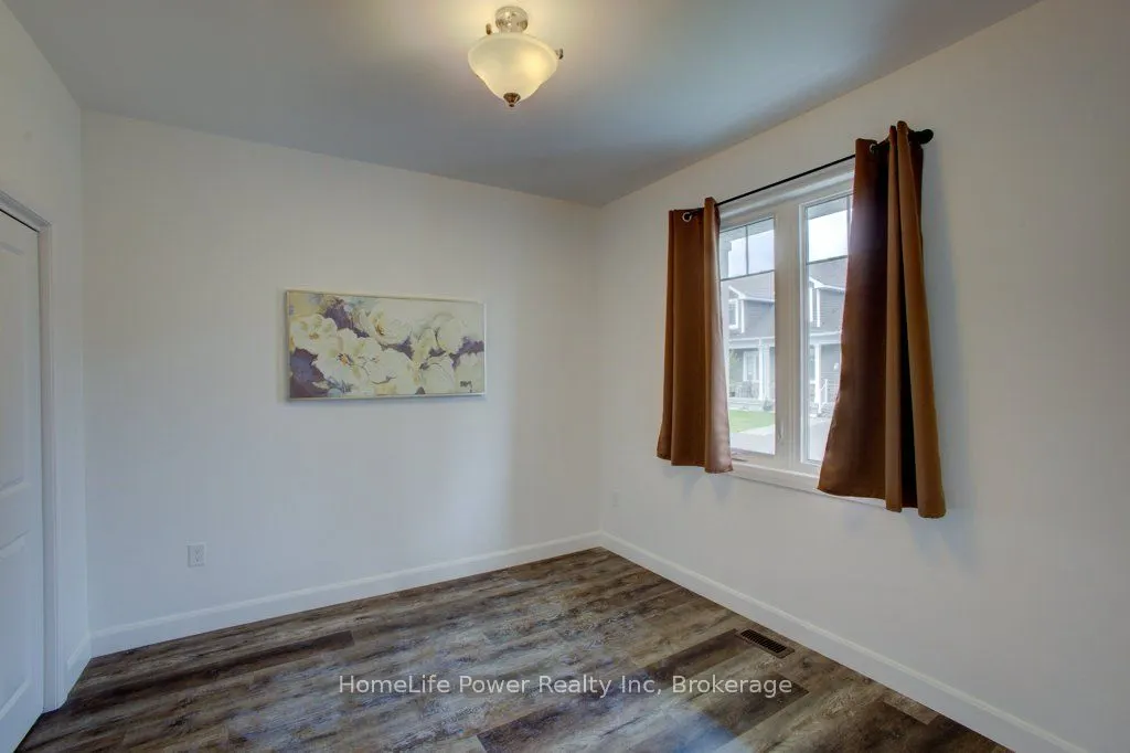 24 George Street N, #16