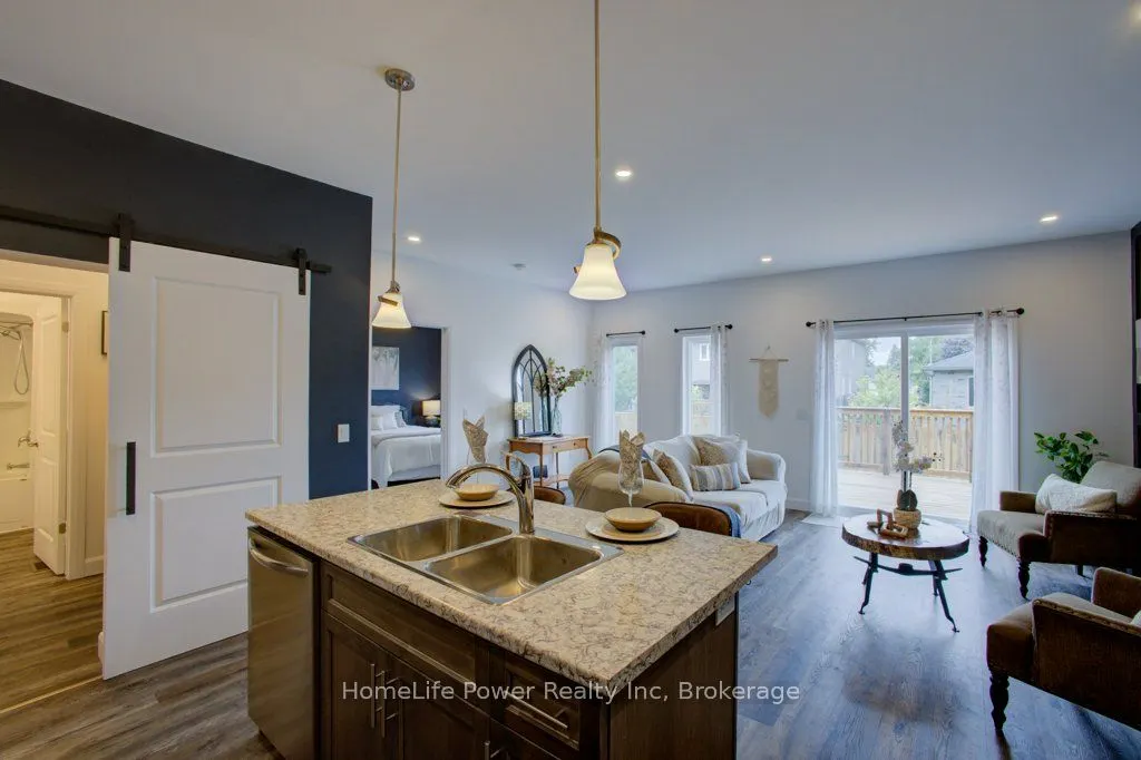 24 George Street N, #16