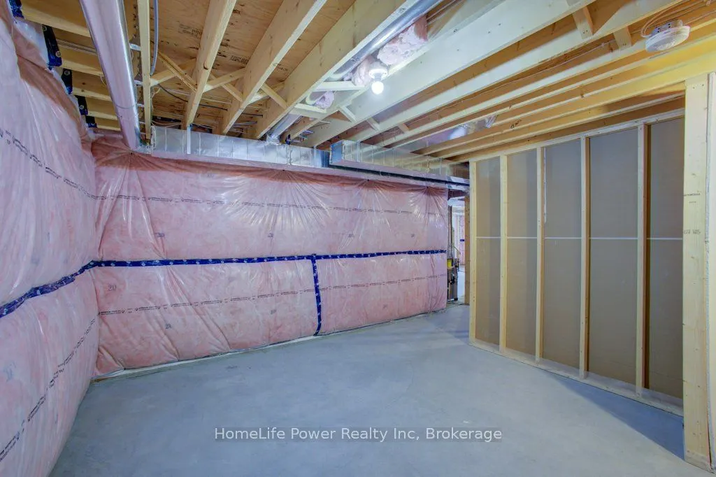 24 George Street N, #16