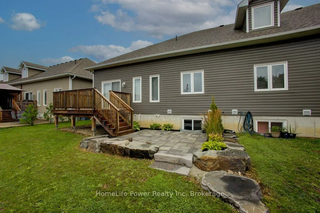 24 George Street N, #16